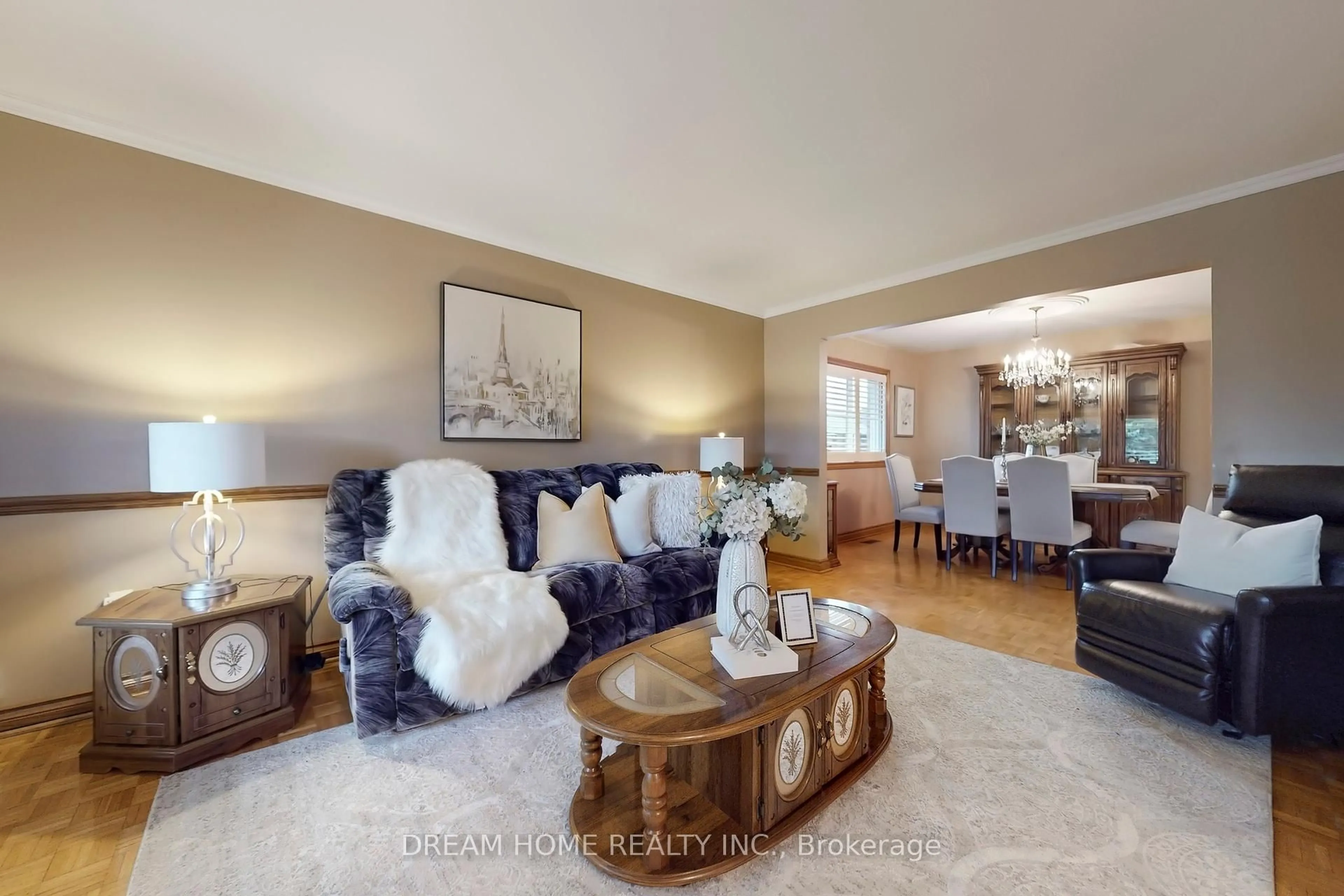 Living room with furniture, unknown for 7737 Mount Carmel Blvd, Niagara Falls Ontario L2H 2Y3