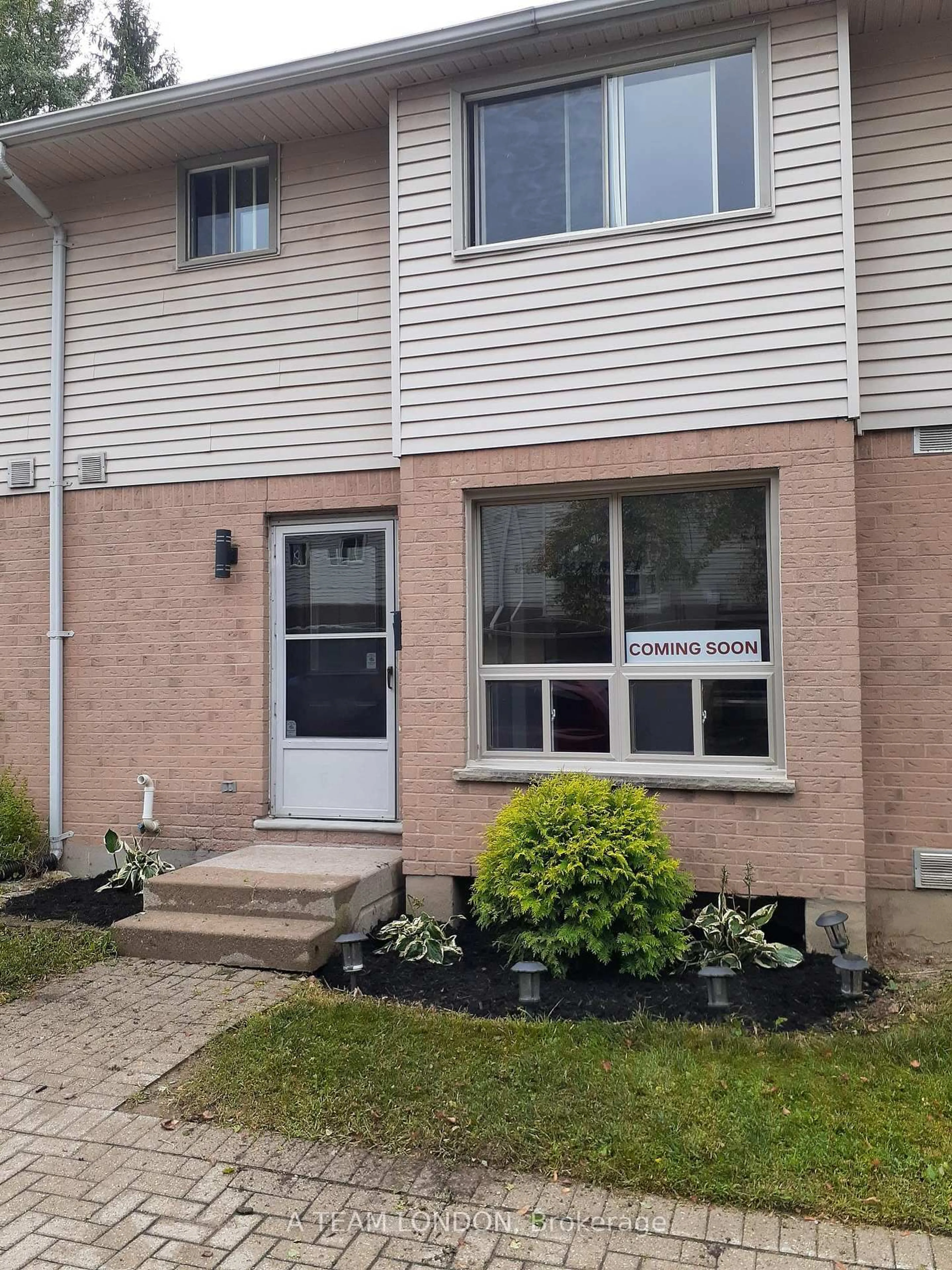 Unknown for 35 Waterman Ave #39, London South Ontario N6C 5T4