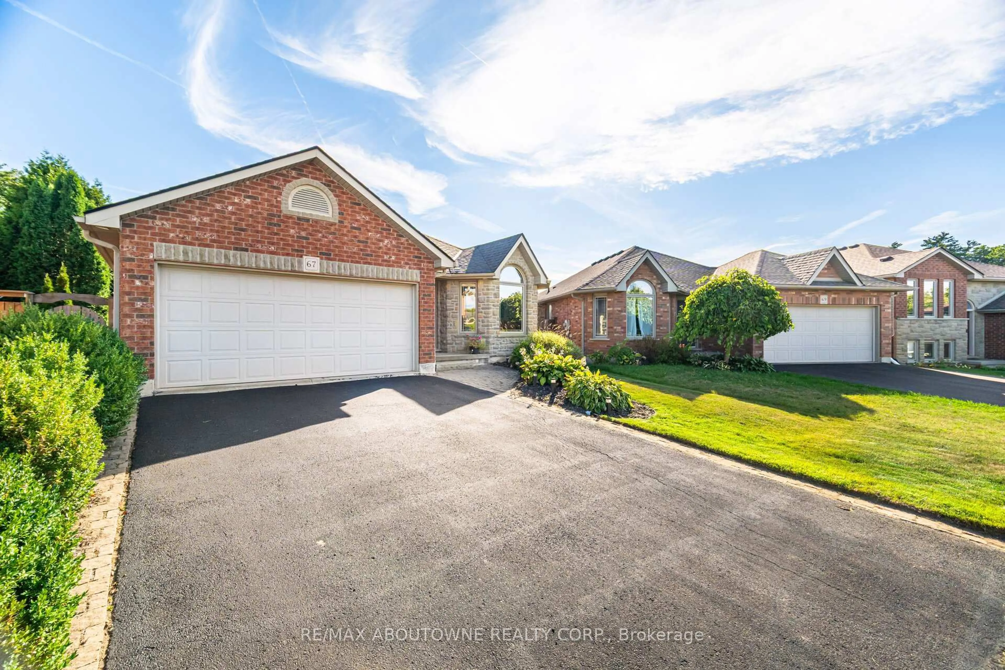 A pic from outside/outdoor area/front of a property/back of a property/a pic from drone, street for 67 Garner's Lane, Brantford Ontario N3T 6P5