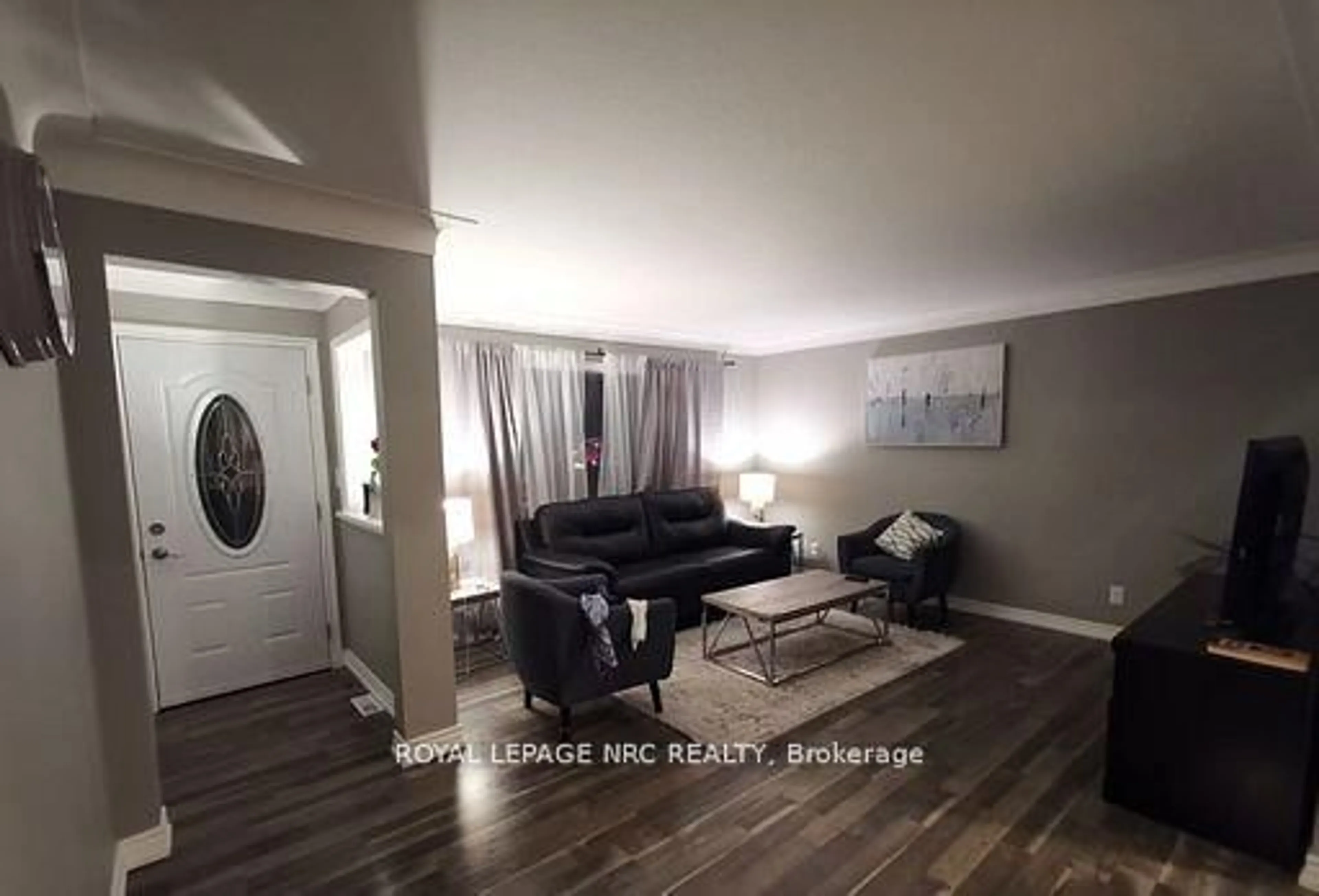 A pic of a room for 6437 Margaret St, Niagara Falls Ontario L2G 2T6