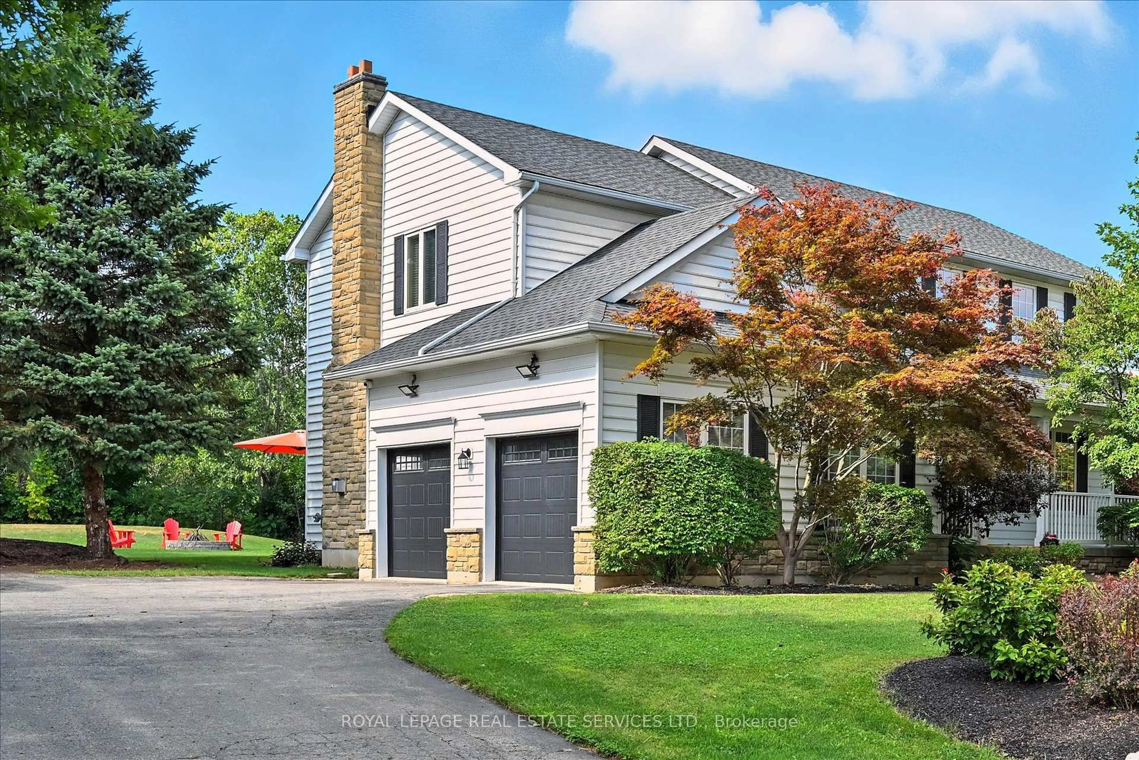 Home with vinyl exterior material, street for 5 Bridle St, Hamilton Ontario L8B 0Z6