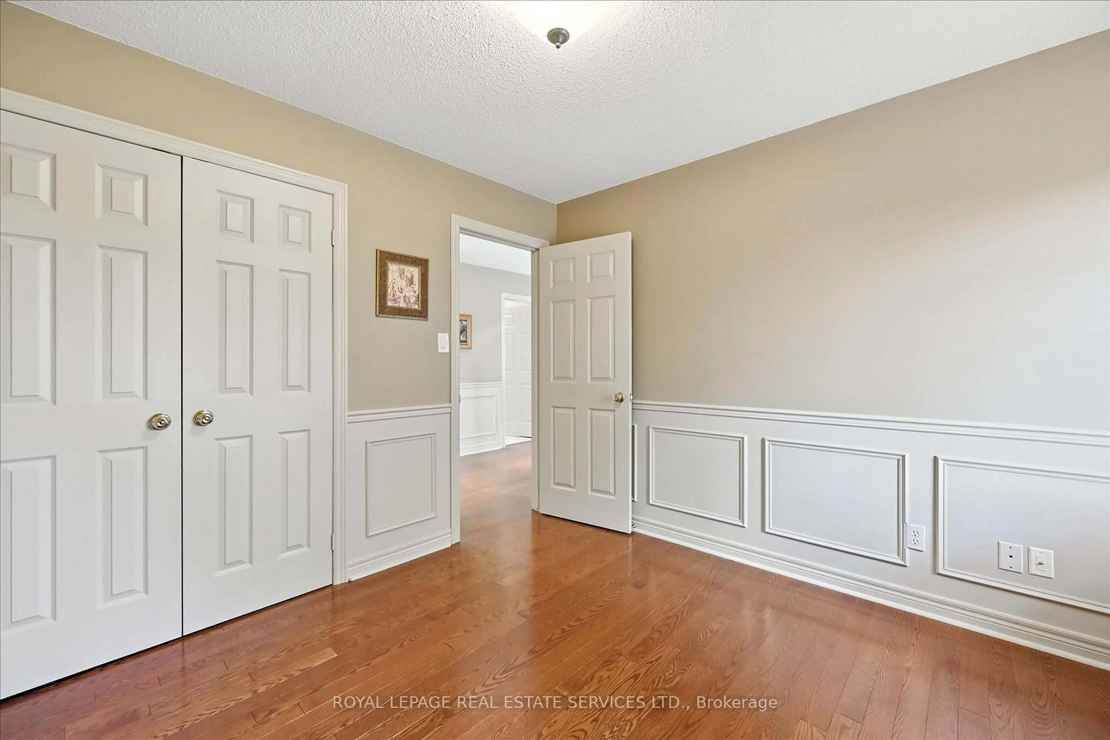 Indoor entryway for 5 Bridle St, Hamilton Ontario L8B 0Z6