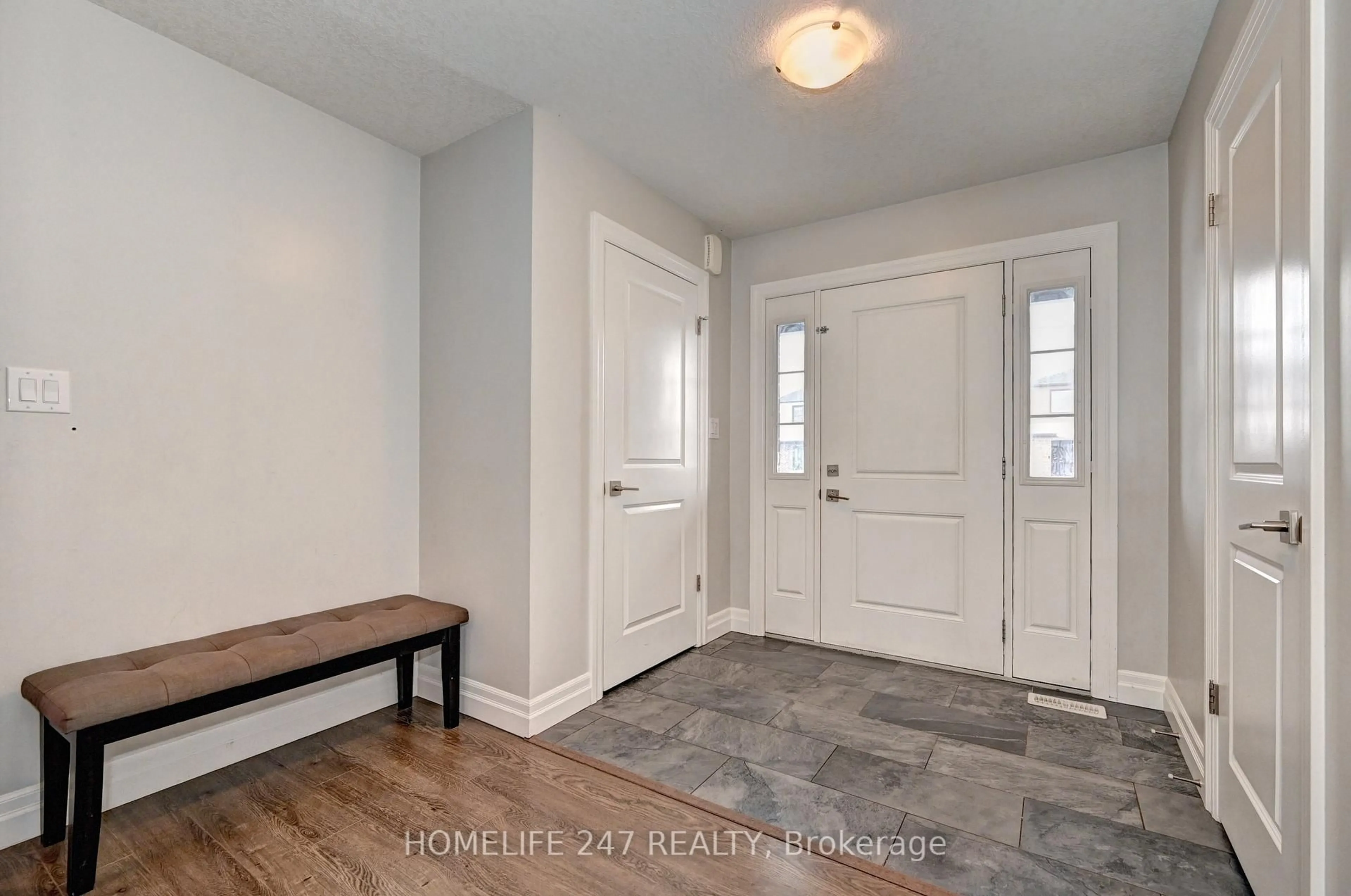 Indoor entryway for 815 Binning St, North Perth Ontario N4W 1H3