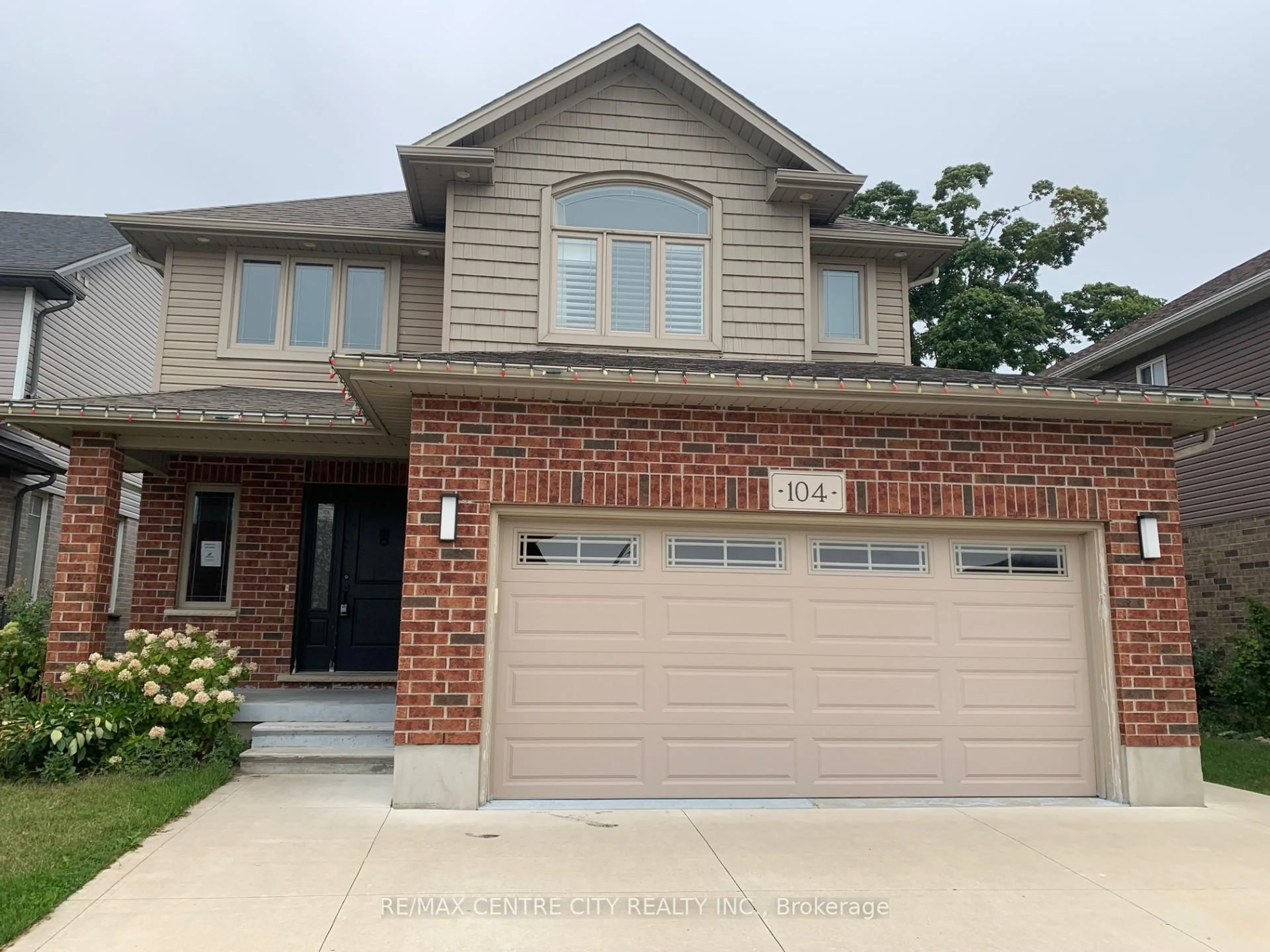 Home with brick exterior material, street for 104 Walker Rd, Ingersoll Ontario N5C 0A6