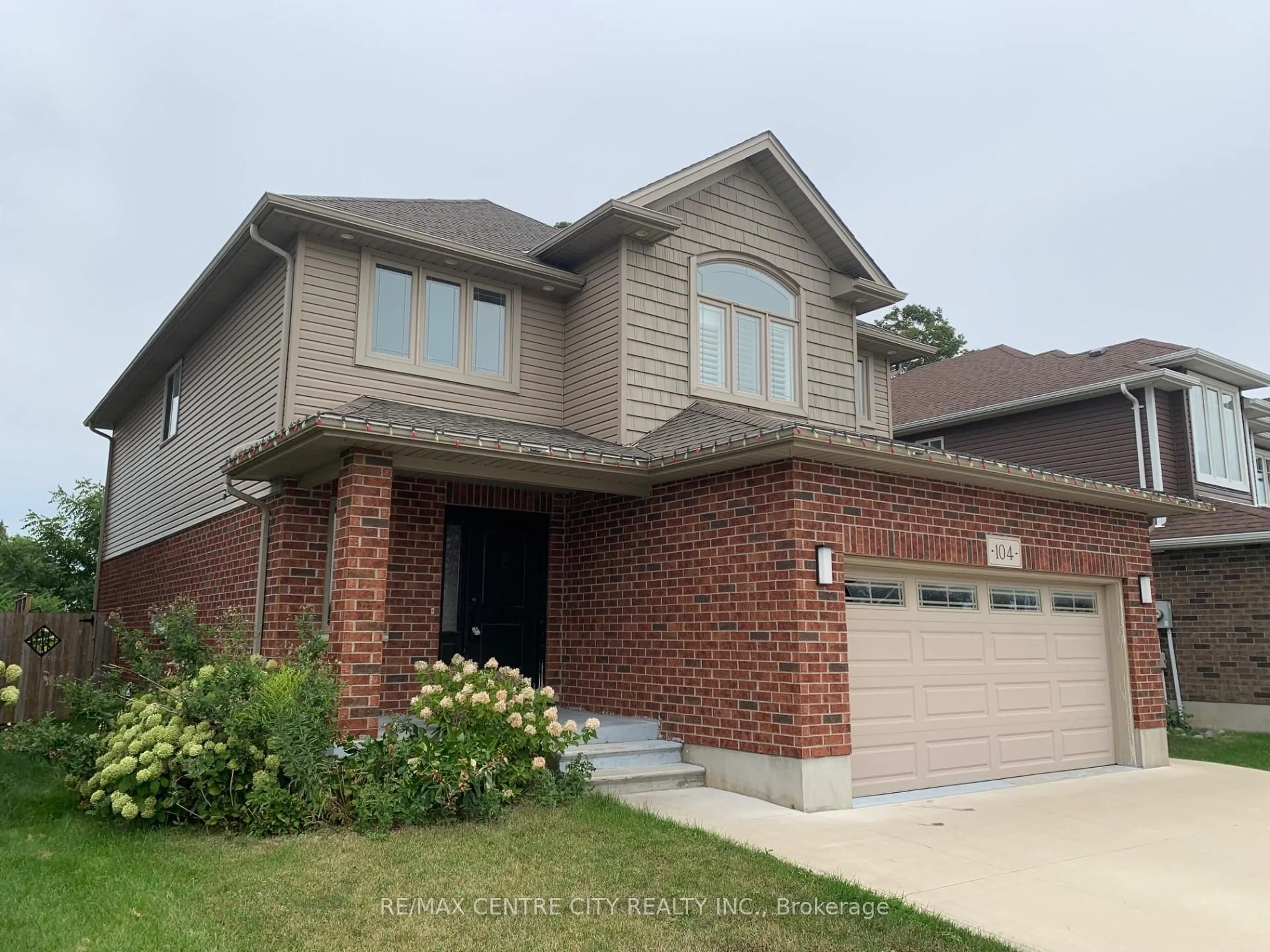 Home with brick exterior material, street for 104 Walker Rd, Ingersoll Ontario N5C 0A6