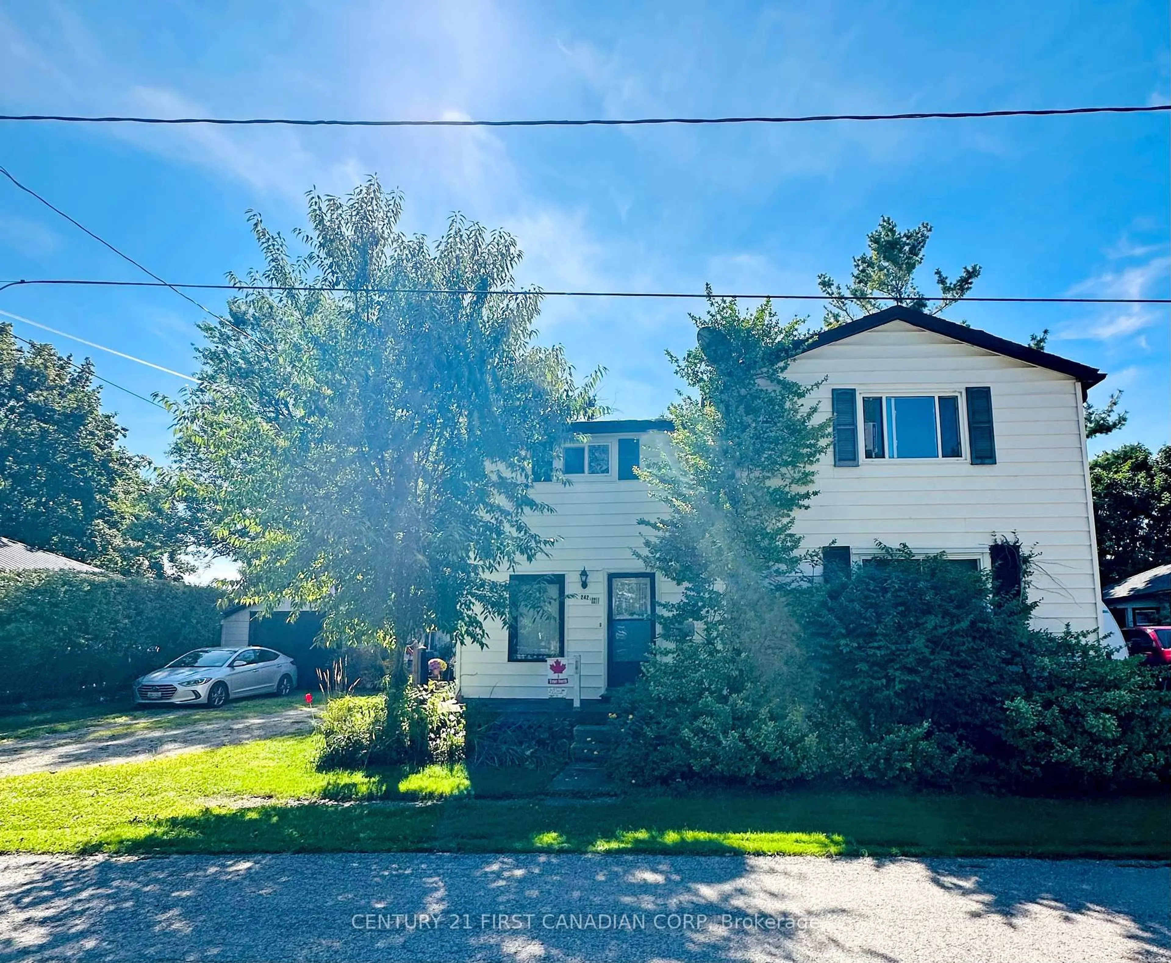 A pic from outside/outdoor area/front of a property/back of a property/a pic from drone, street for 242 Victoria St, Central Elgin Ontario N0L 1B0