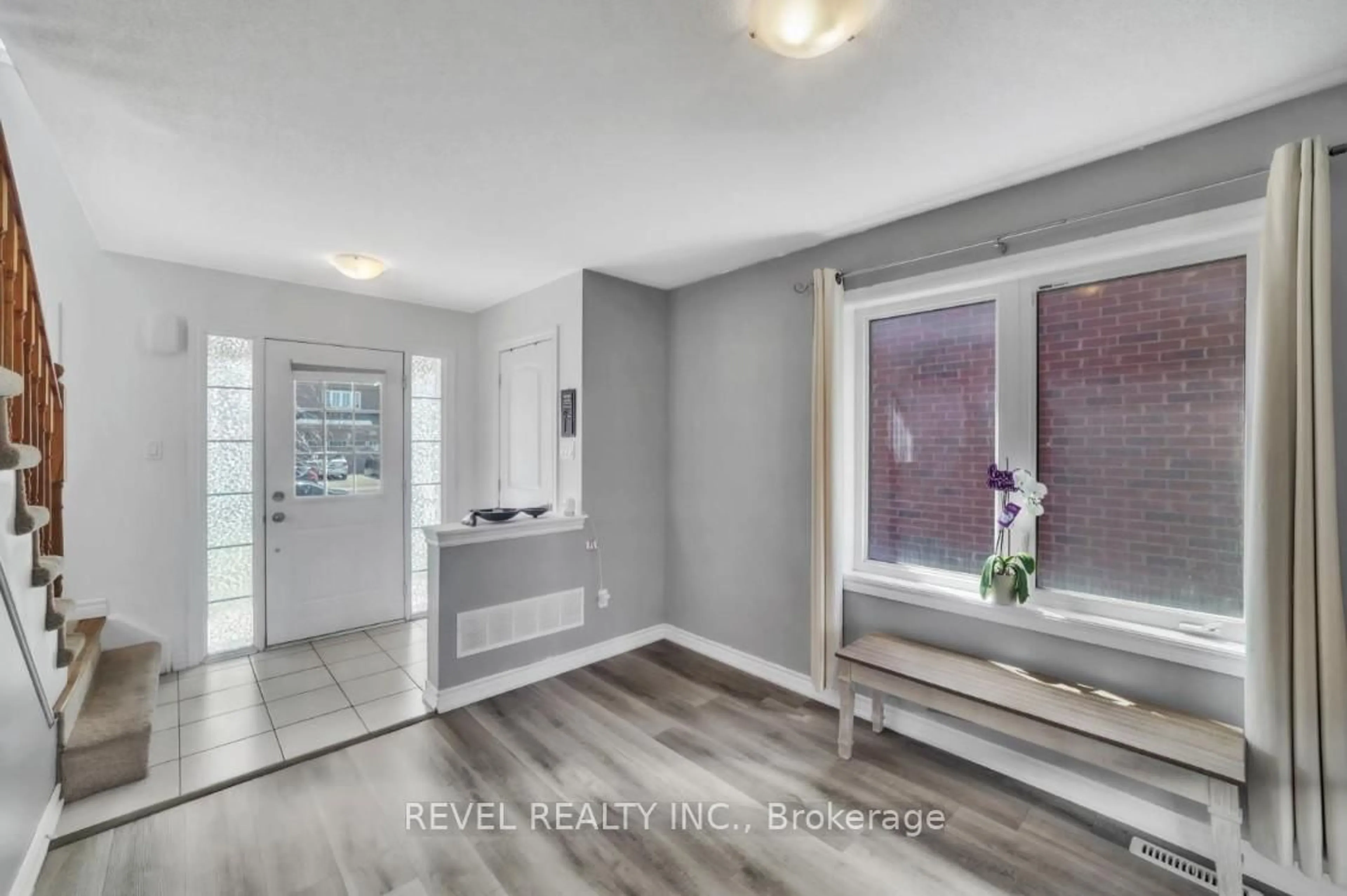 Indoor entryway for 320 Moody St, Southgate Ontario N0C 1B0