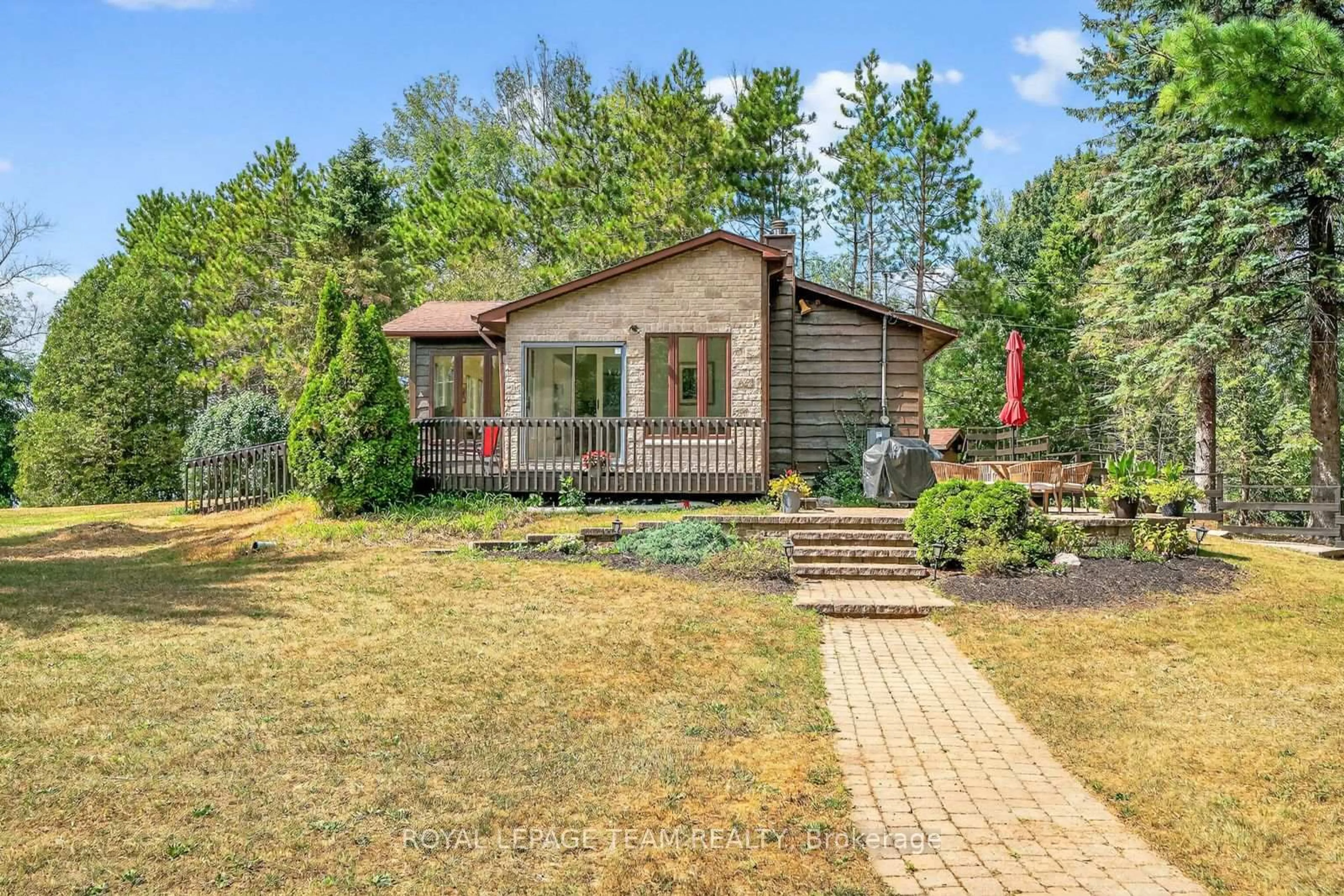 Home with brick exterior material, unknown for 4 Rideau Lane, North Grenville Ontario K0G 1J0