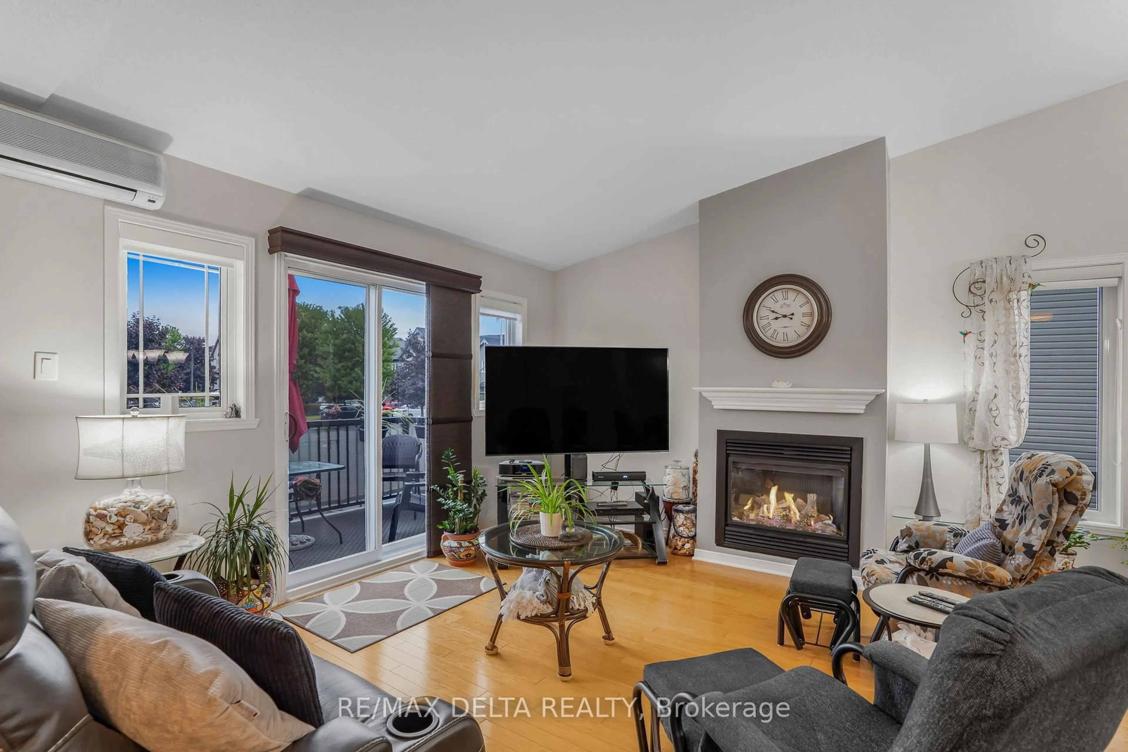 Living room with furniture, unknown for 189 Eliot St #102, Clarence-Rockland Ontario K4K 0G4