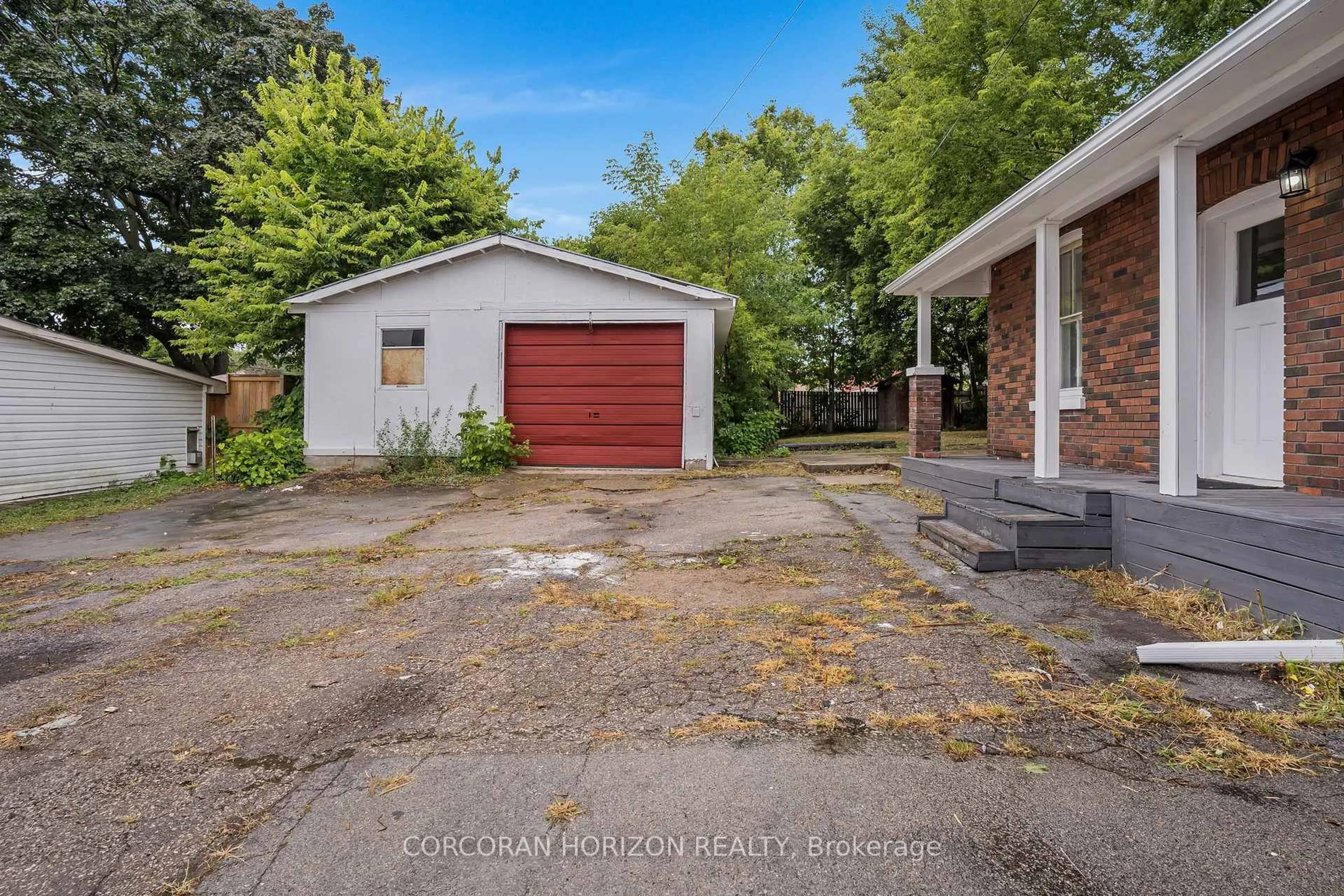 Unknown for 32 Niagara St, Brantford Ontario N3R 4E2