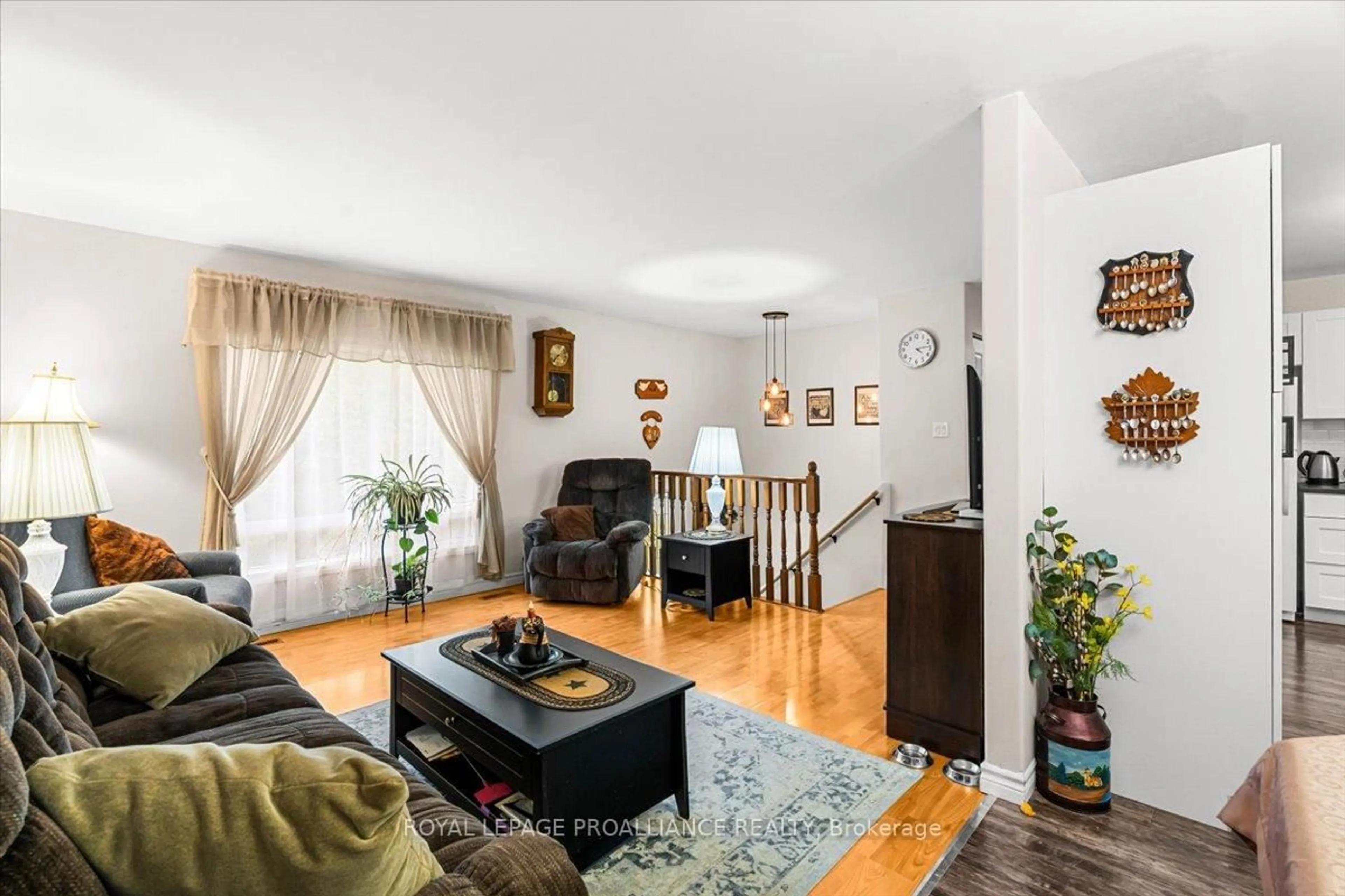 Living room with furniture, wood/laminate floor for 368 Stanley Ave, Deseronto Ontario K0K 1X0
