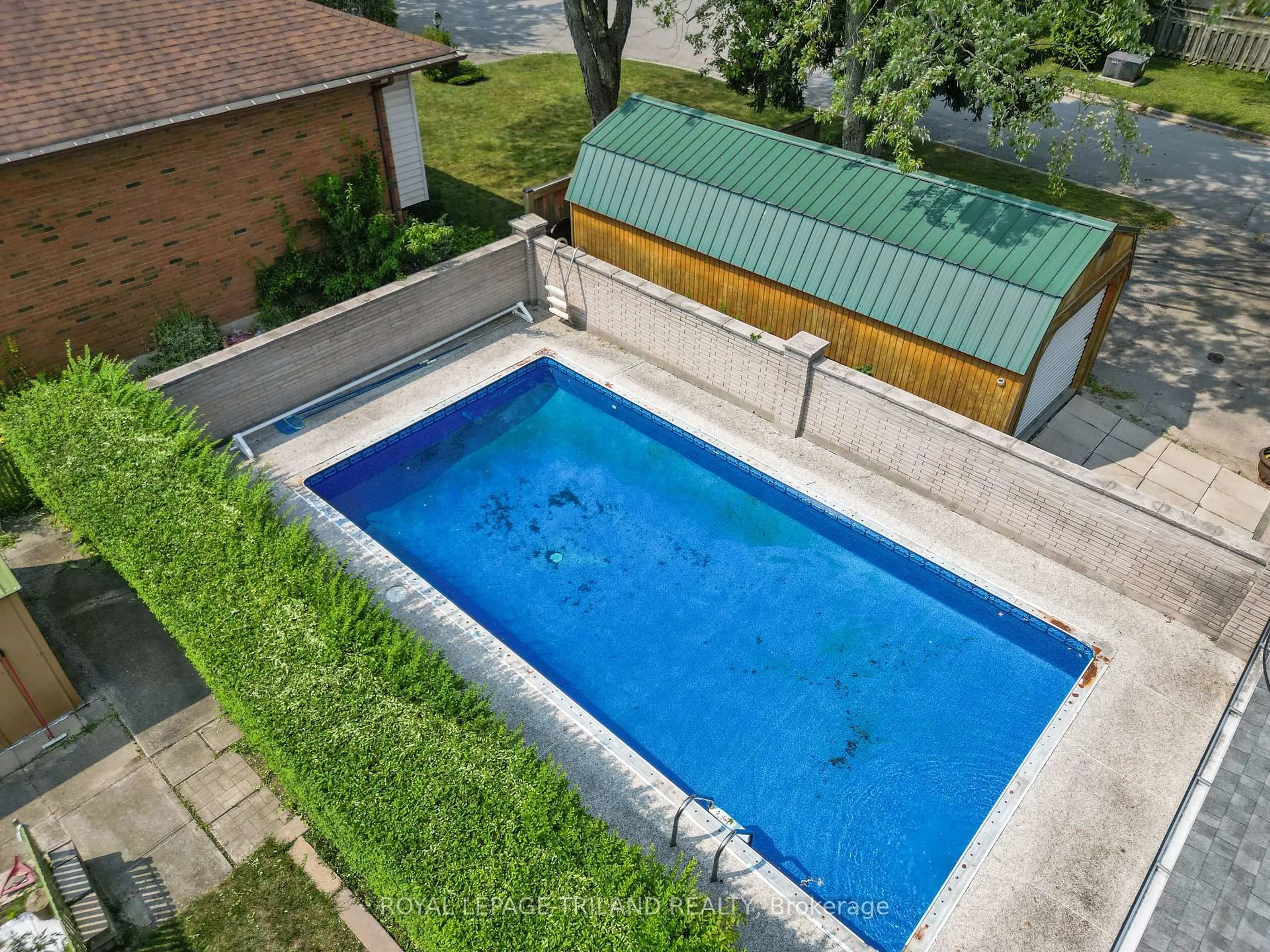 Pool for 65 Almond Rd, London South Ontario N5Z 4C7
