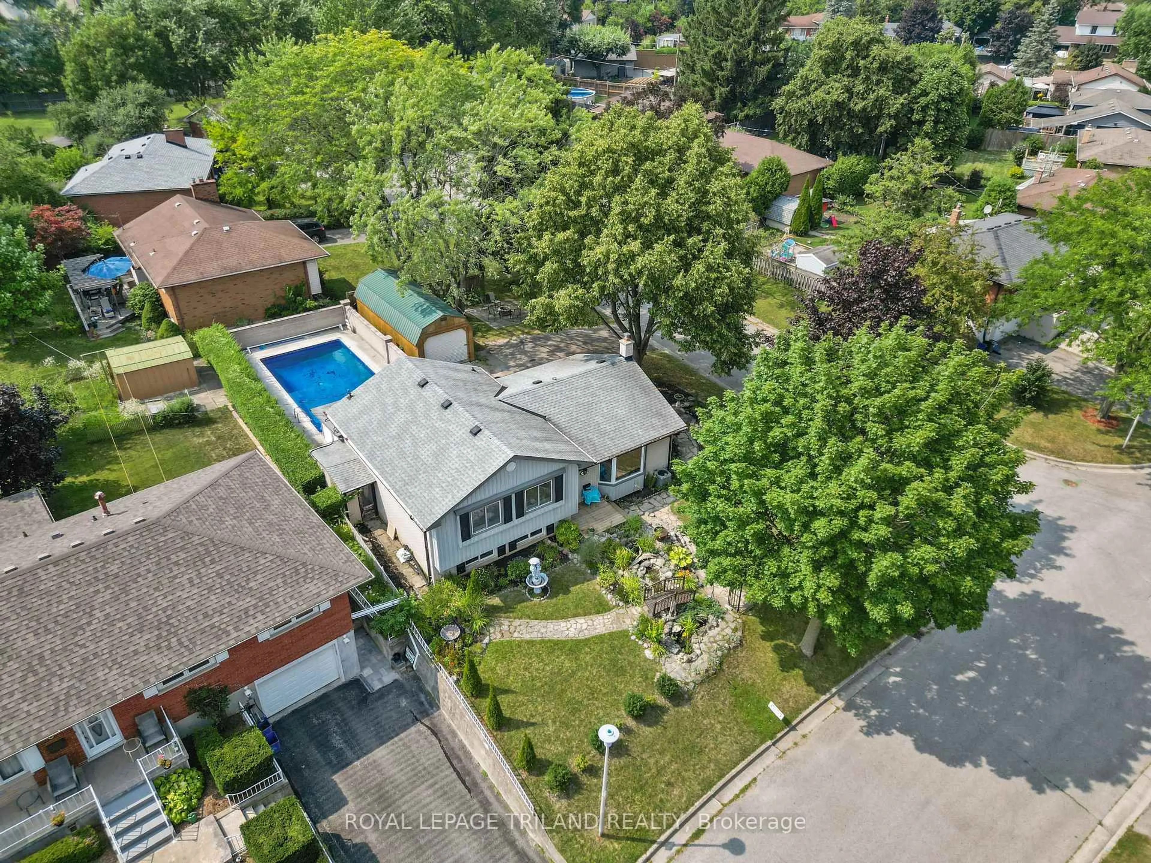 A pic from outside/outdoor area/front of a property/back of a property/a pic from drone, street for 65 Almond Rd, London South Ontario N5Z 4C7