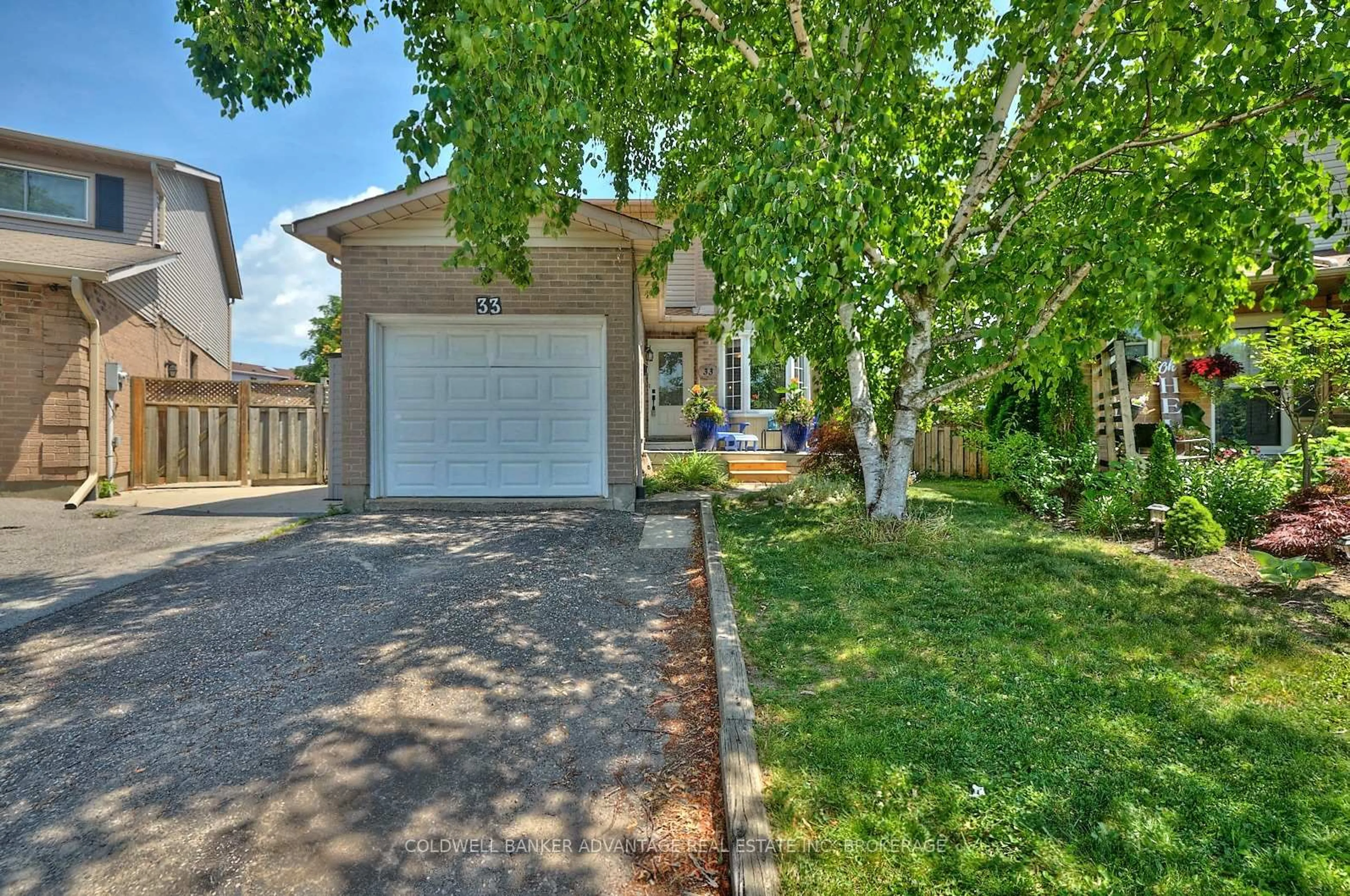 Unknown for 33 Naples Crt, Thorold Ontario L2V 4S7