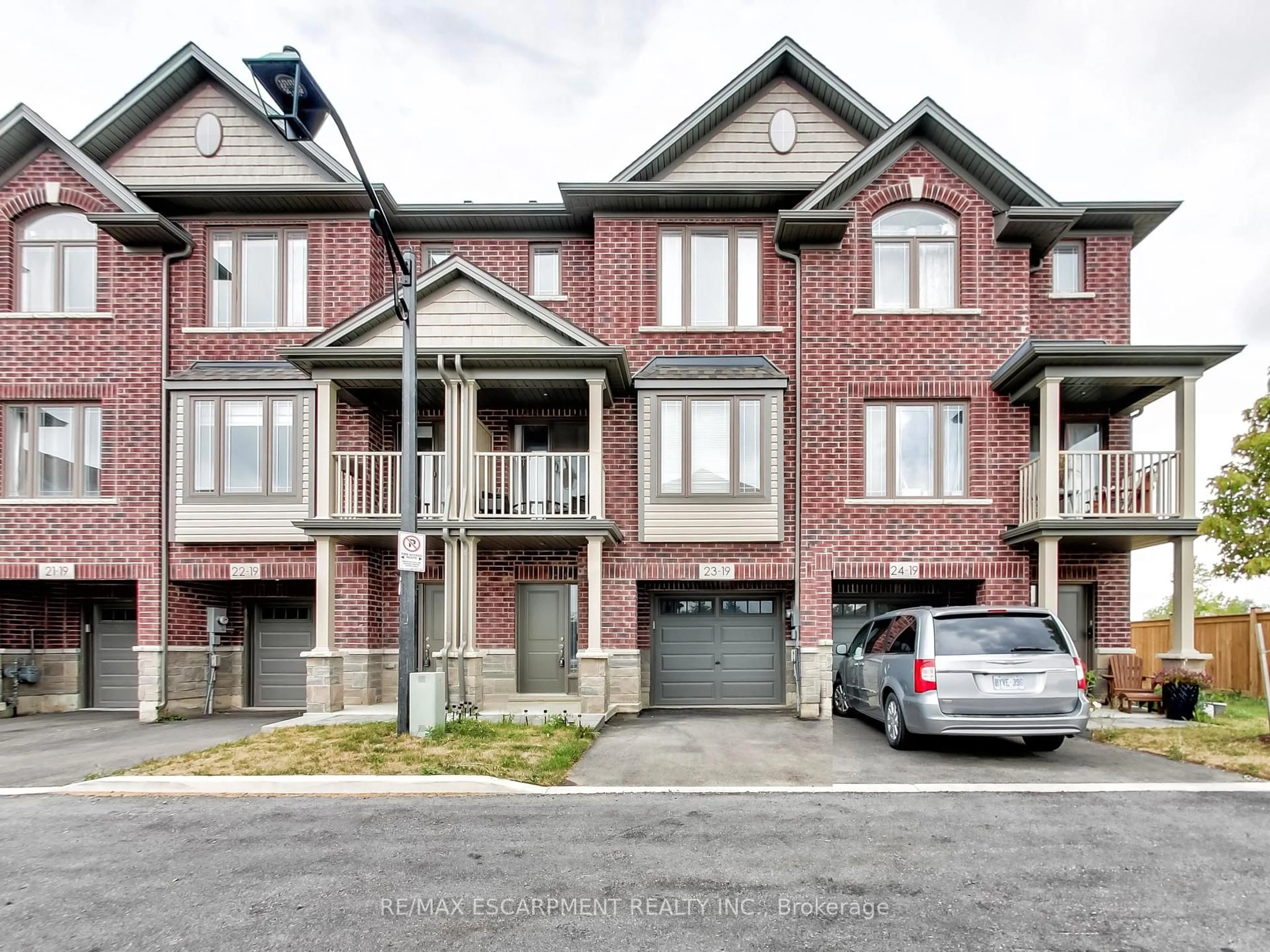 Home with brick exterior material, street for 19 PICARDY Dr #23, Hamilton Ontario L8J 0M7