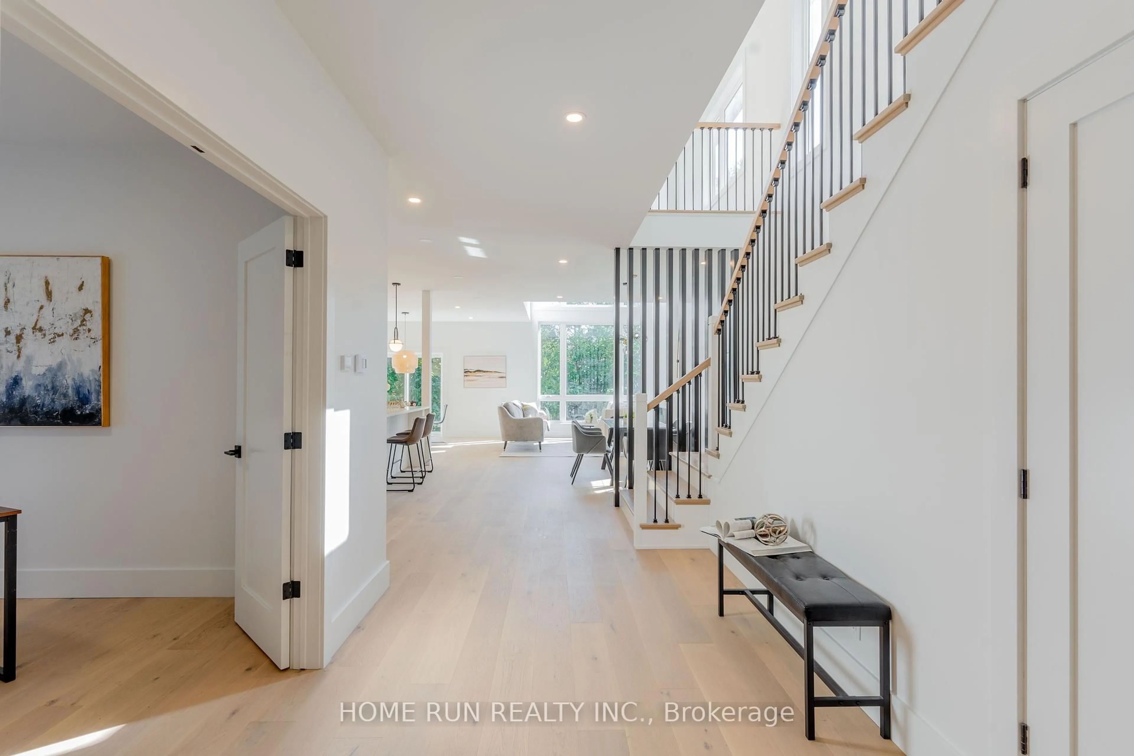 Indoor entryway for 2243 Page Rd, Orleans Ontario K1C 7K5