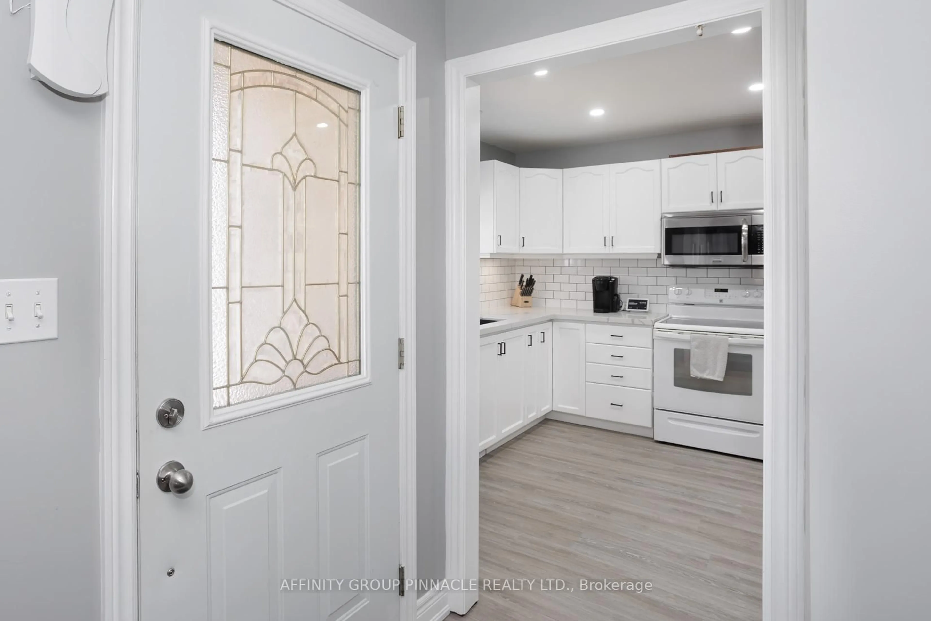Open concept kitchen, ceramic/tile floor for 3 Dormer Rd, Kawartha Lakes Ontario K9V 6H8