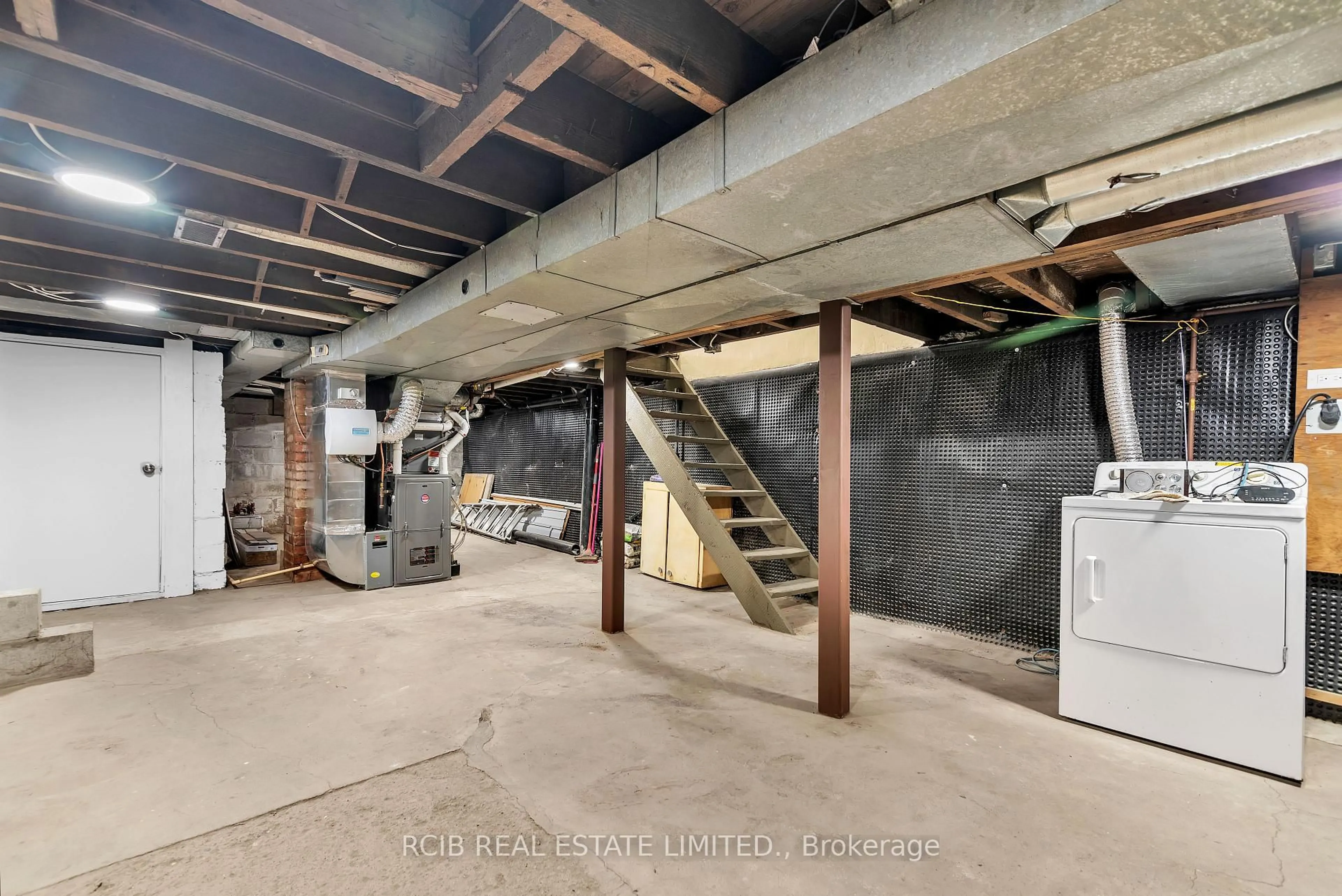 Unknown for 224 Burlington St, Hamilton Ontario L8L 4H1
