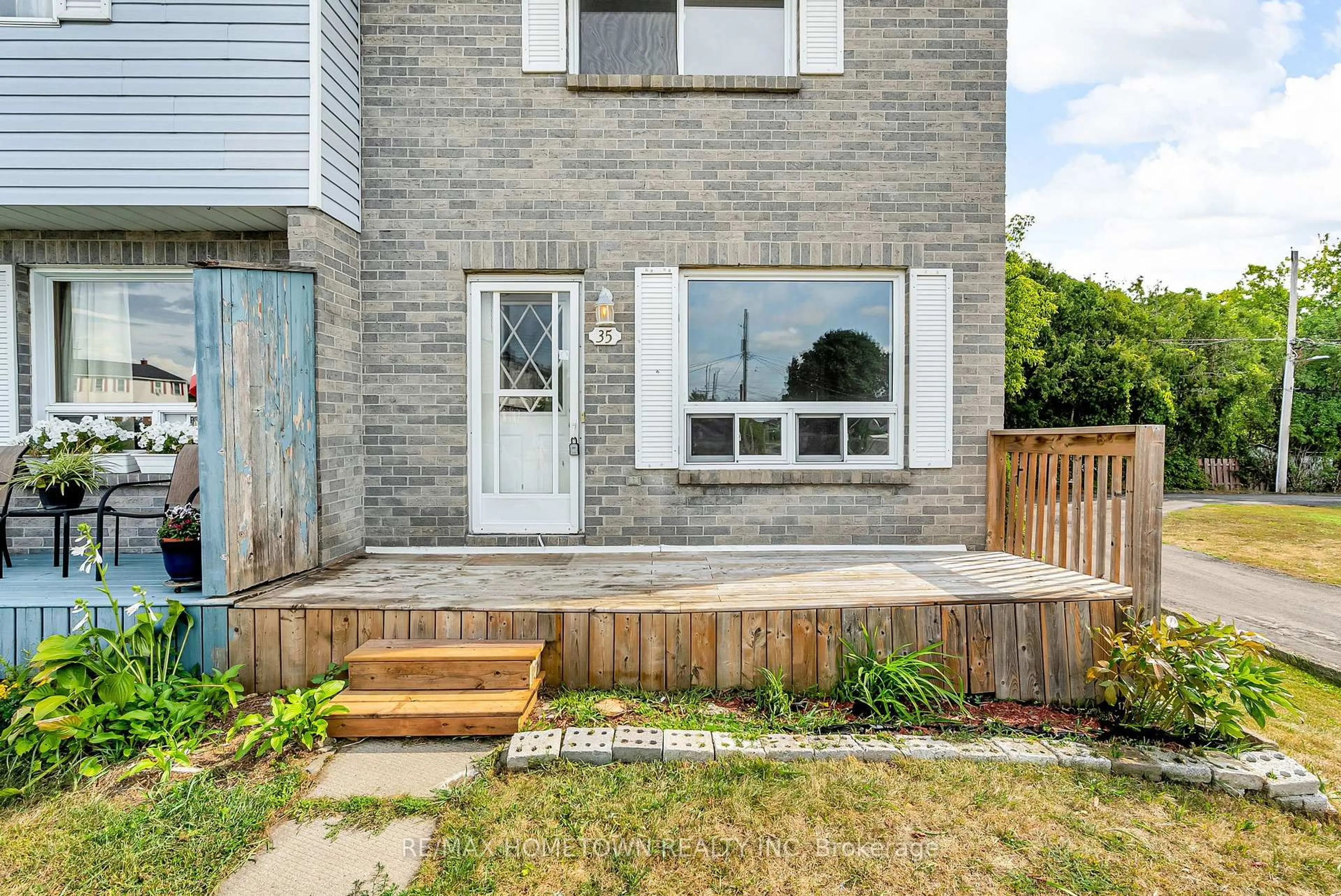 Home with brick exterior material, street for 35 Hustler Cres, South Dundas Ontario K0E 1K0