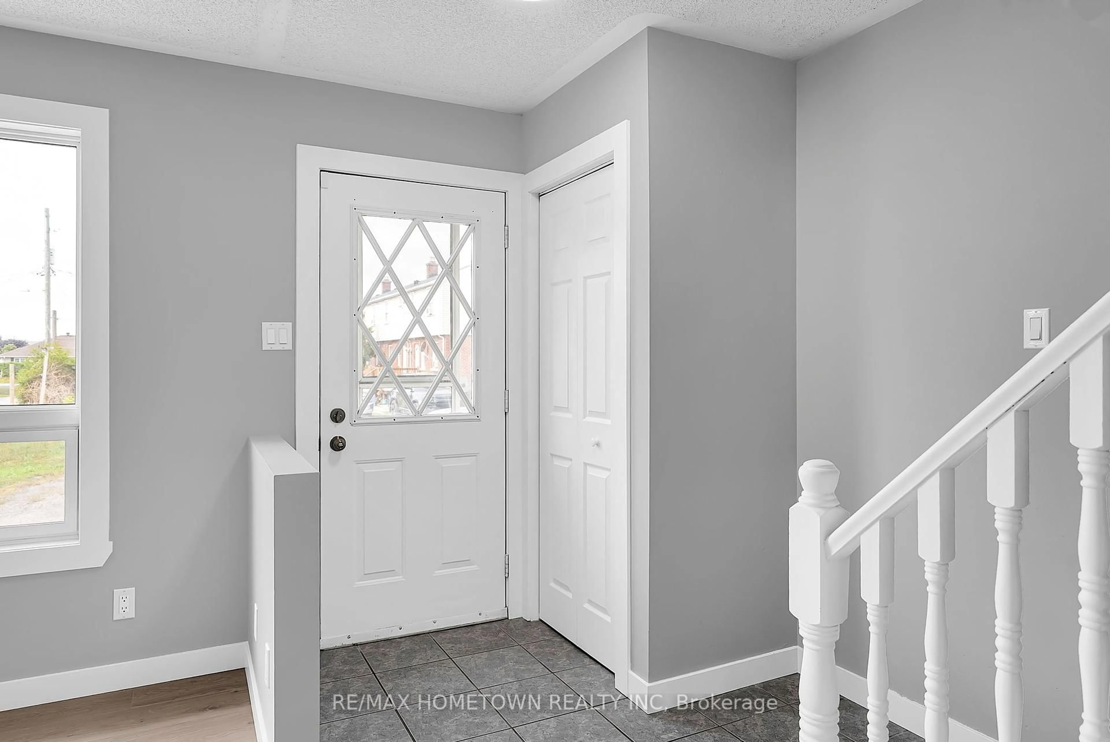 Indoor entryway for 35 Hustler Cres, South Dundas Ontario K0E 1K0