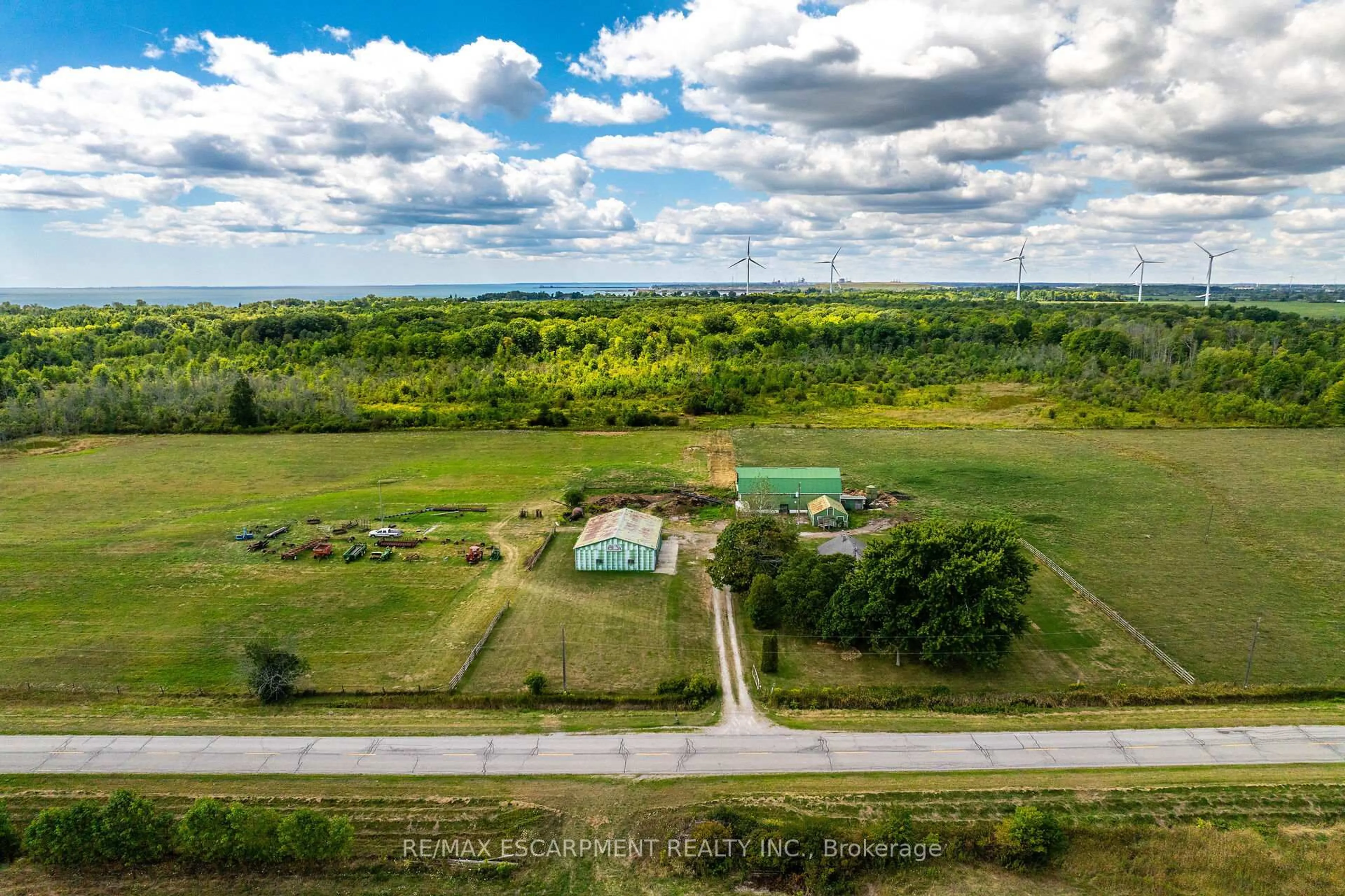 A pic from outside/outdoor area/front of a property/back of a property/a pic from drone, unknown for 177 Brooklin Rd, Haldimand Ontario N0A 1L0