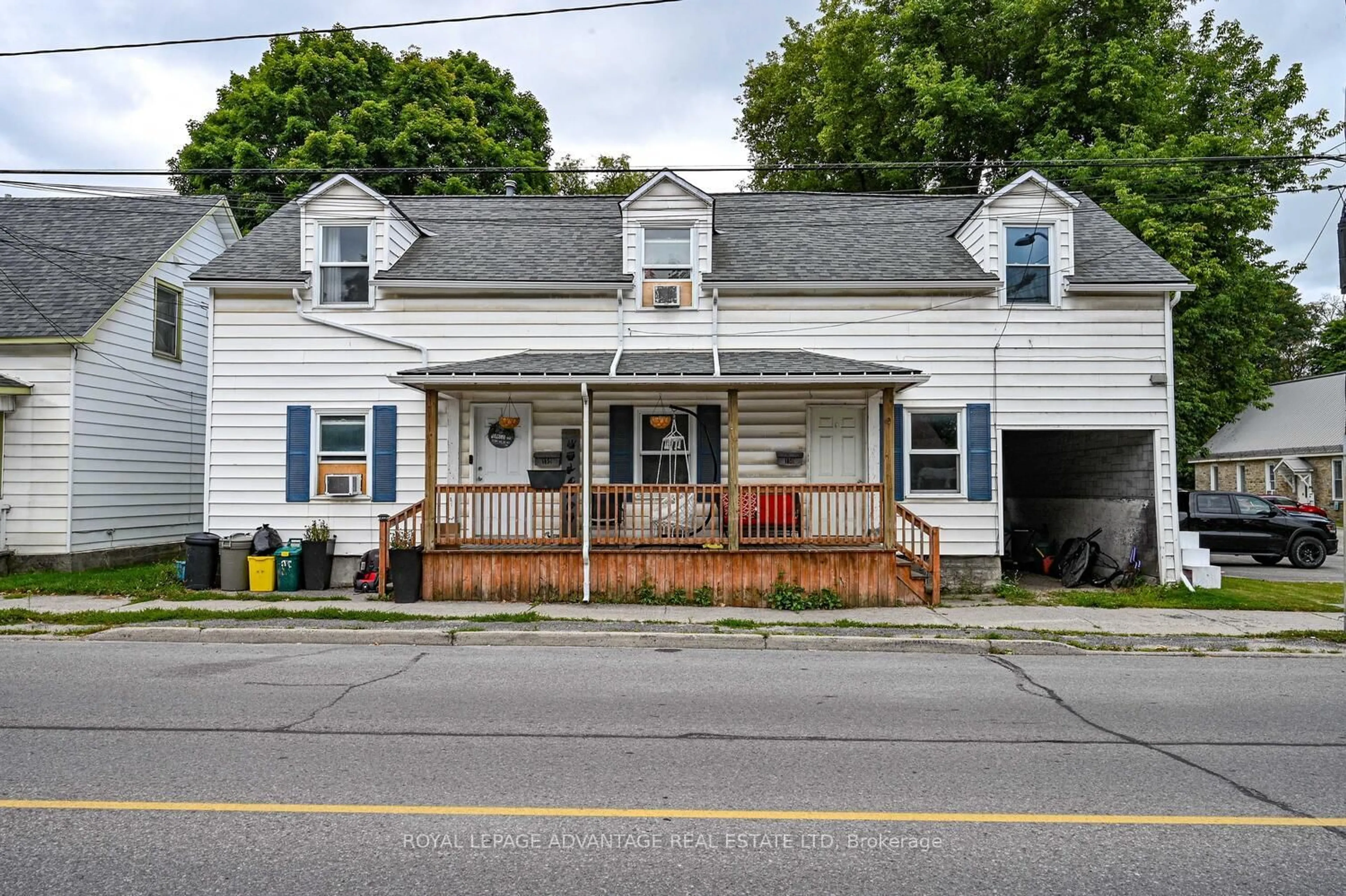 Patio, street for 150-152 GORE St, Perth Ontario K7H 1J7