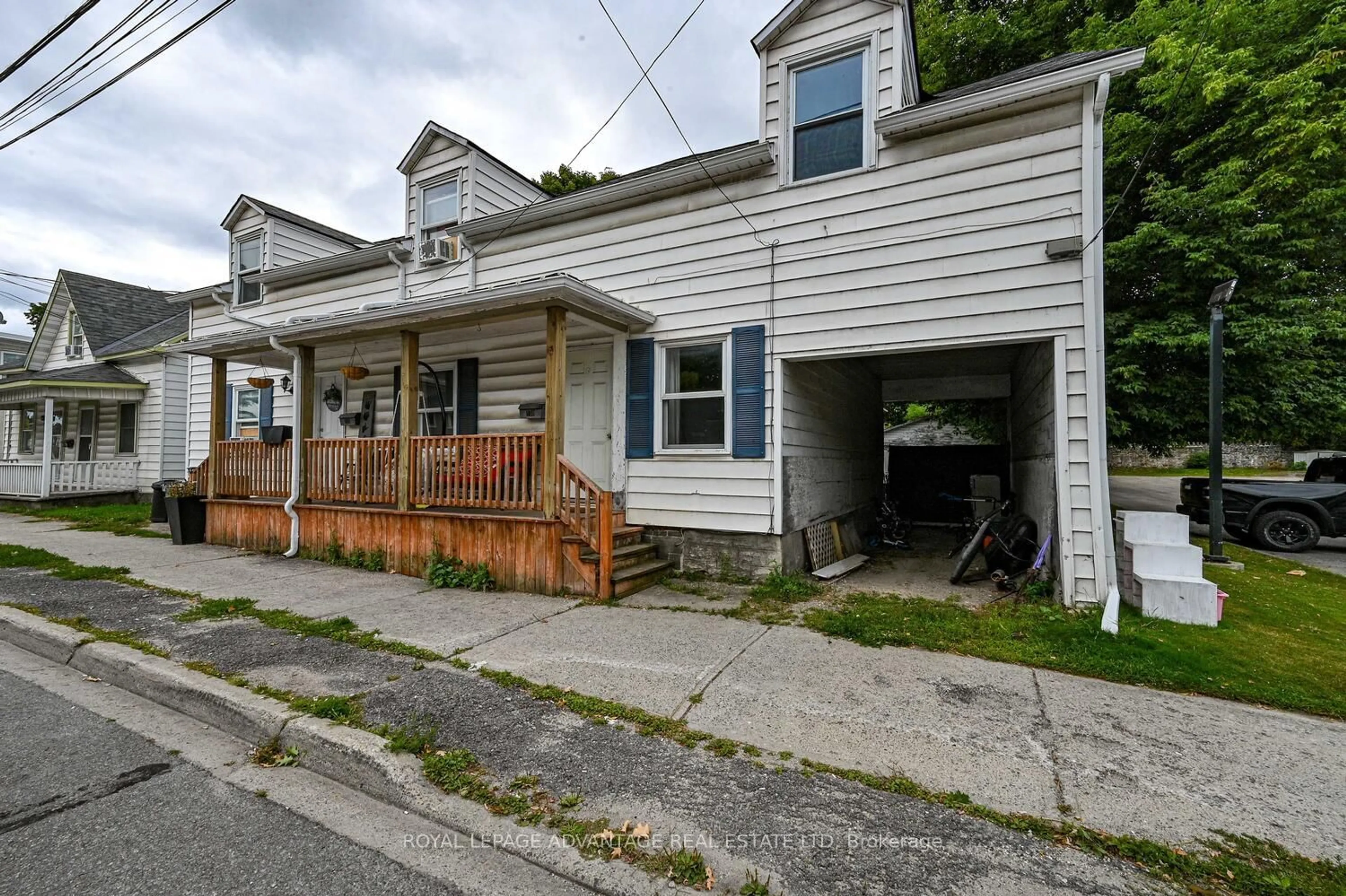 Unknown for 150-152 GORE St, Perth Ontario K7H 1J7