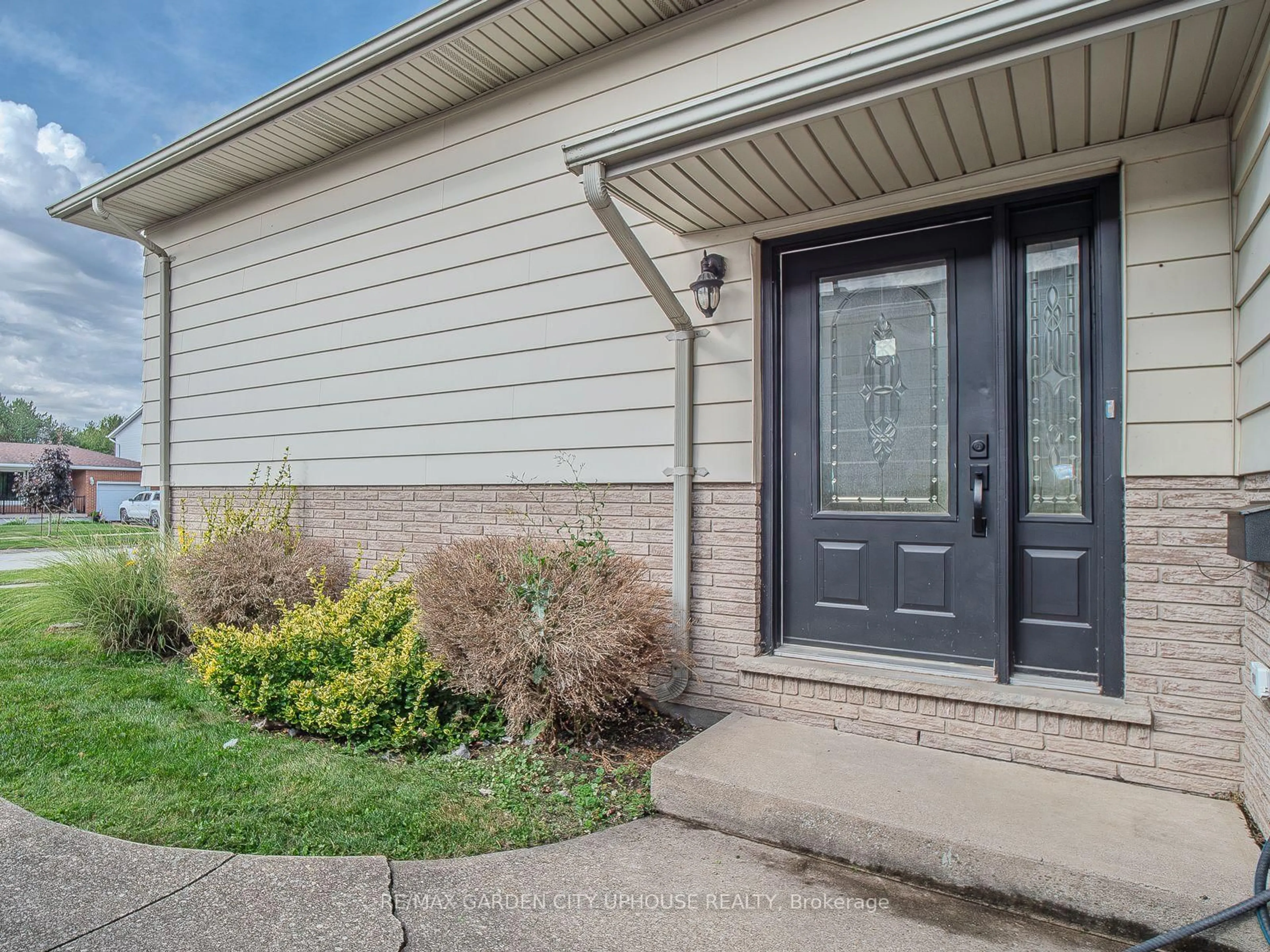 Unknown for 7722 Ronnie Cres, Niagara Falls Ontario L2G 7M2