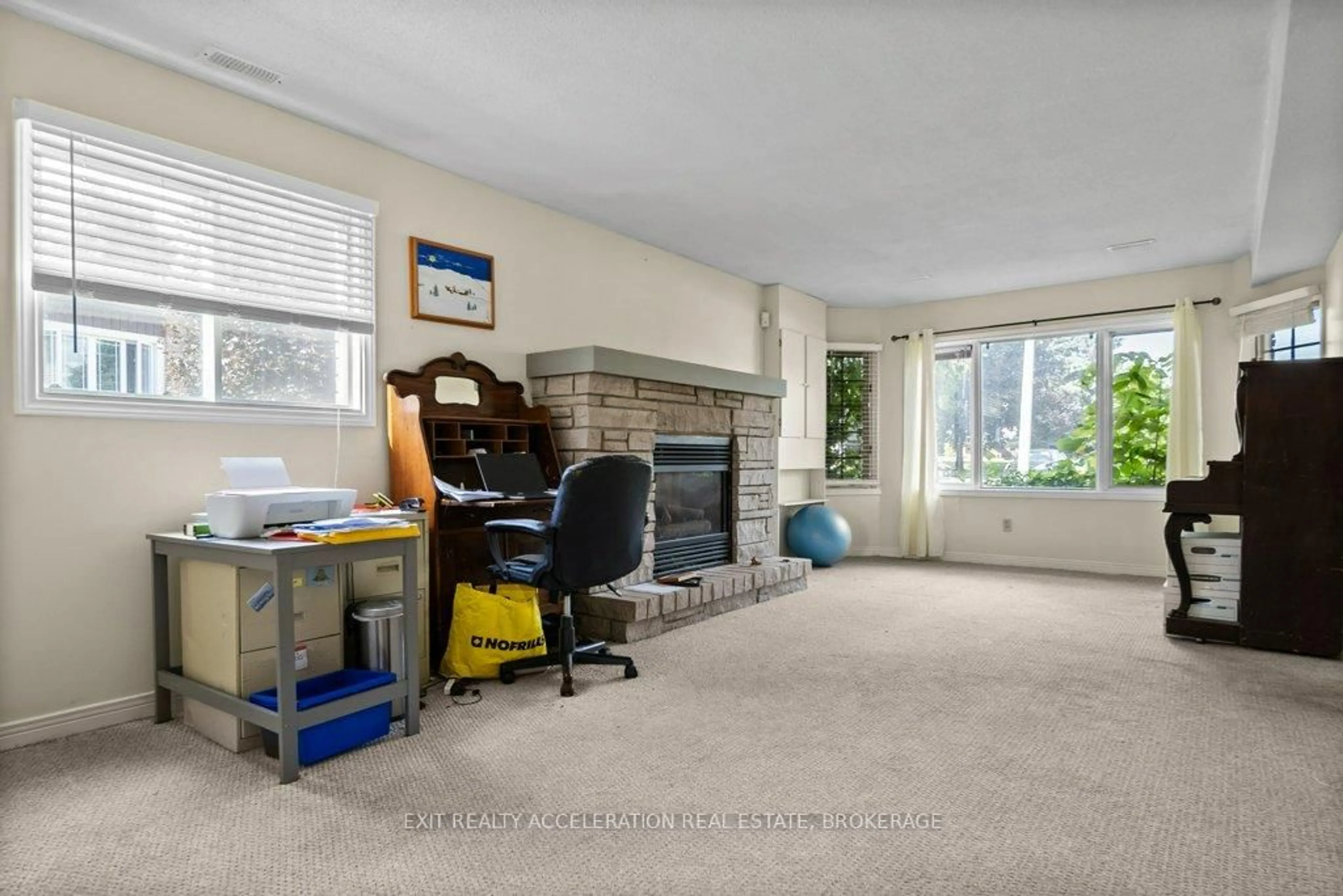 Living room with furniture, unknown for 150 Shoreline Cres, Greater Napanee Ontario K7R 4B7