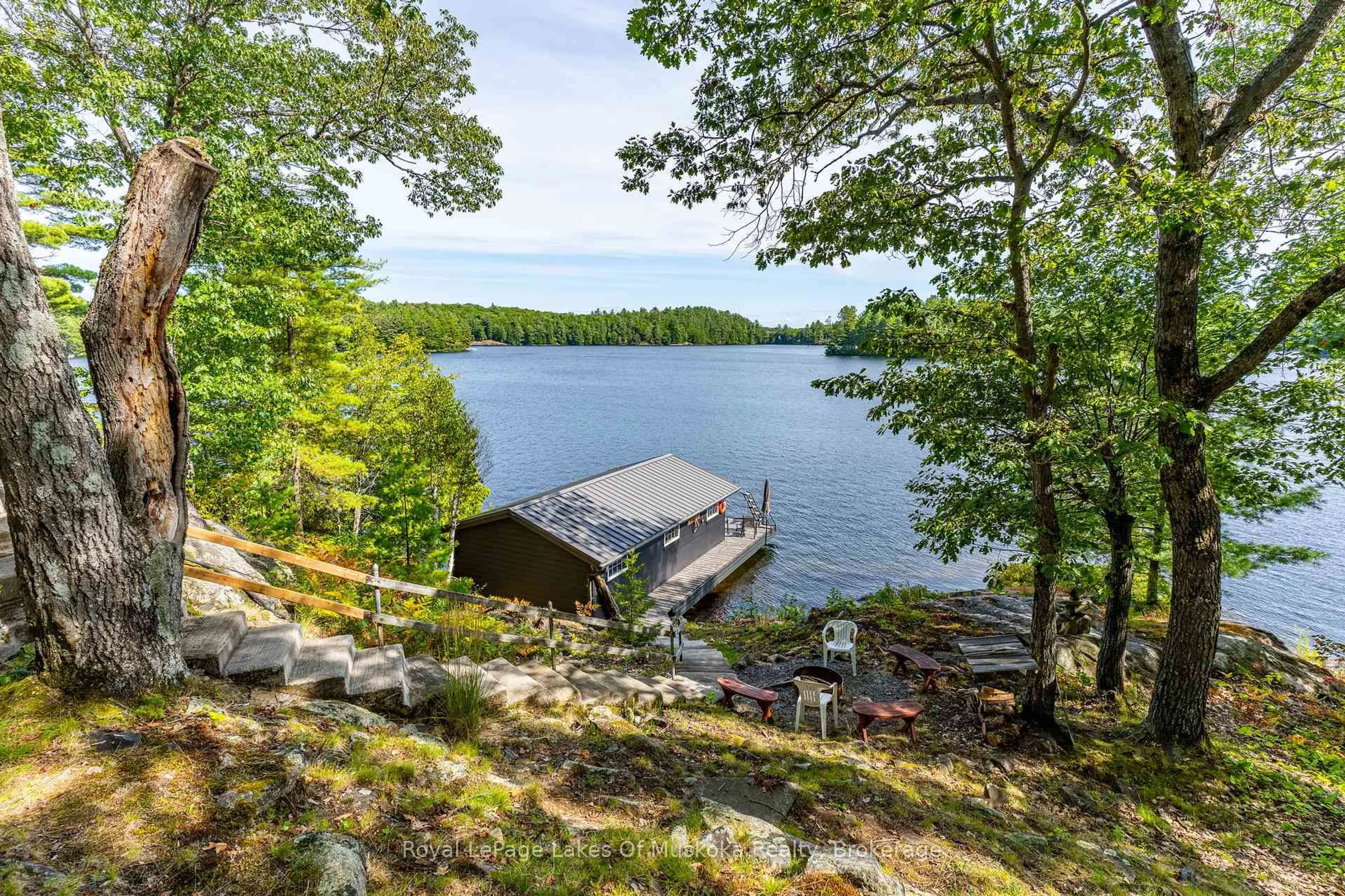 Unknown for 1382 Fish Hatchery Rd, Muskoka Lakes Ontario P0B 1M0