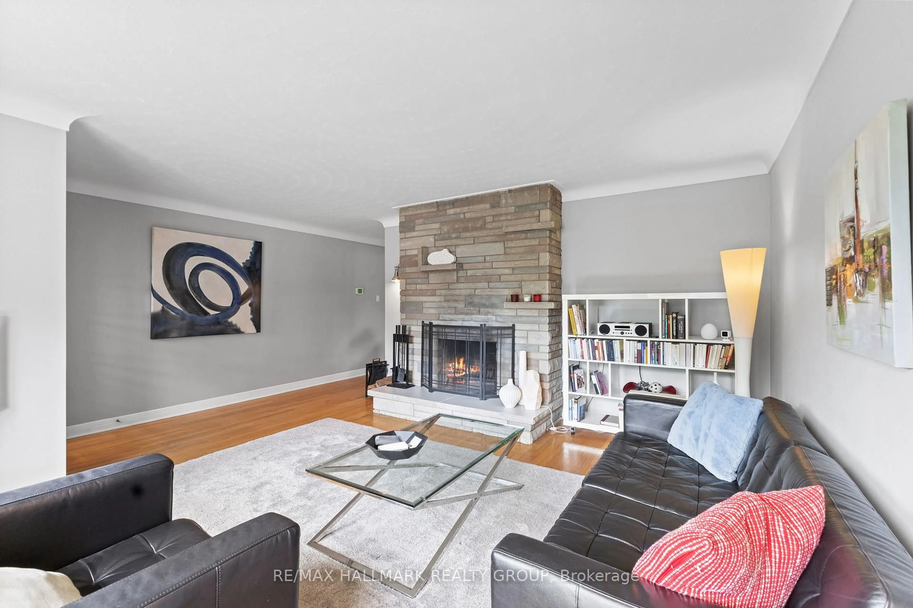 Living room with furniture, unknown for 1215 Willowdale Ave #1217, Ottawa Ontario K1H 7S5