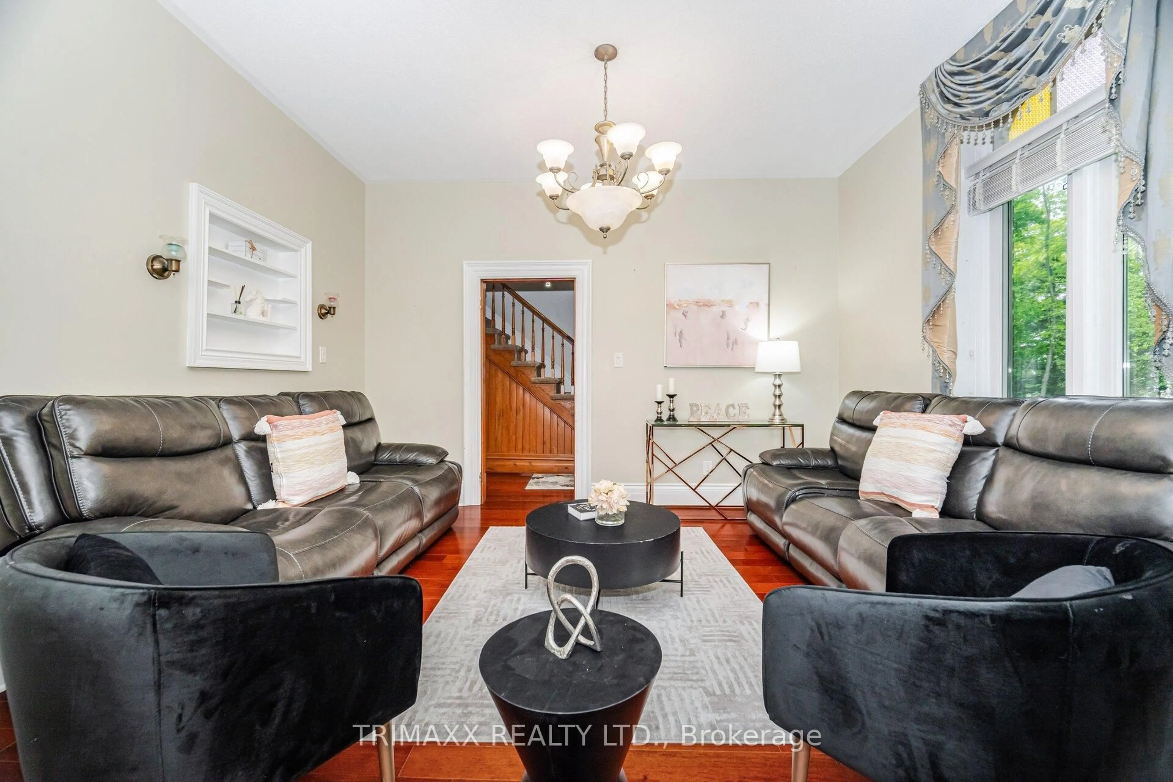 Living room with furniture, unknown for 593475 Blind Line, Mono Ontario L9W 5N1