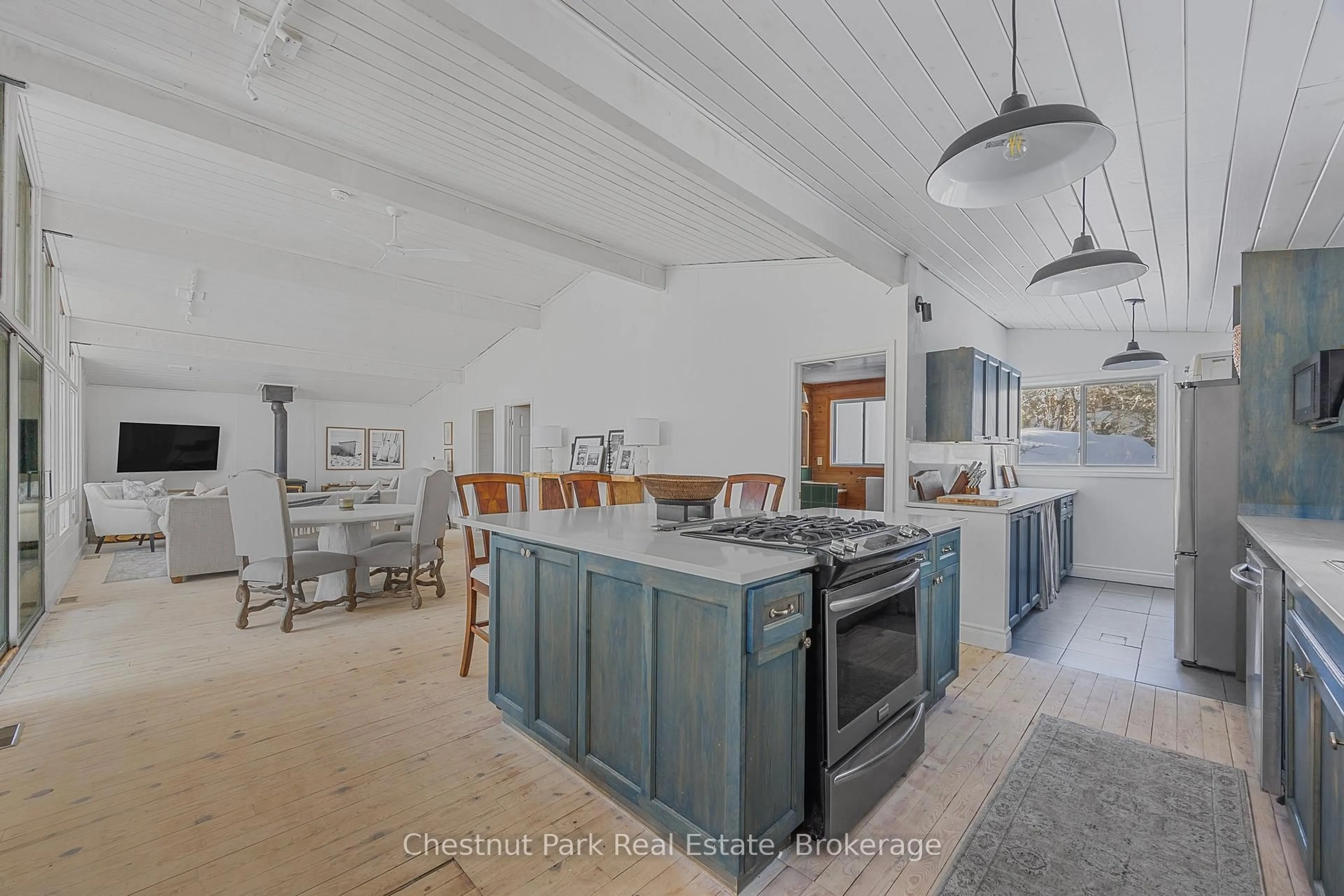 Open concept kitchen, unknown for 1019 Old Bala Rd, Muskoka Lakes Ontario P0C 1A0