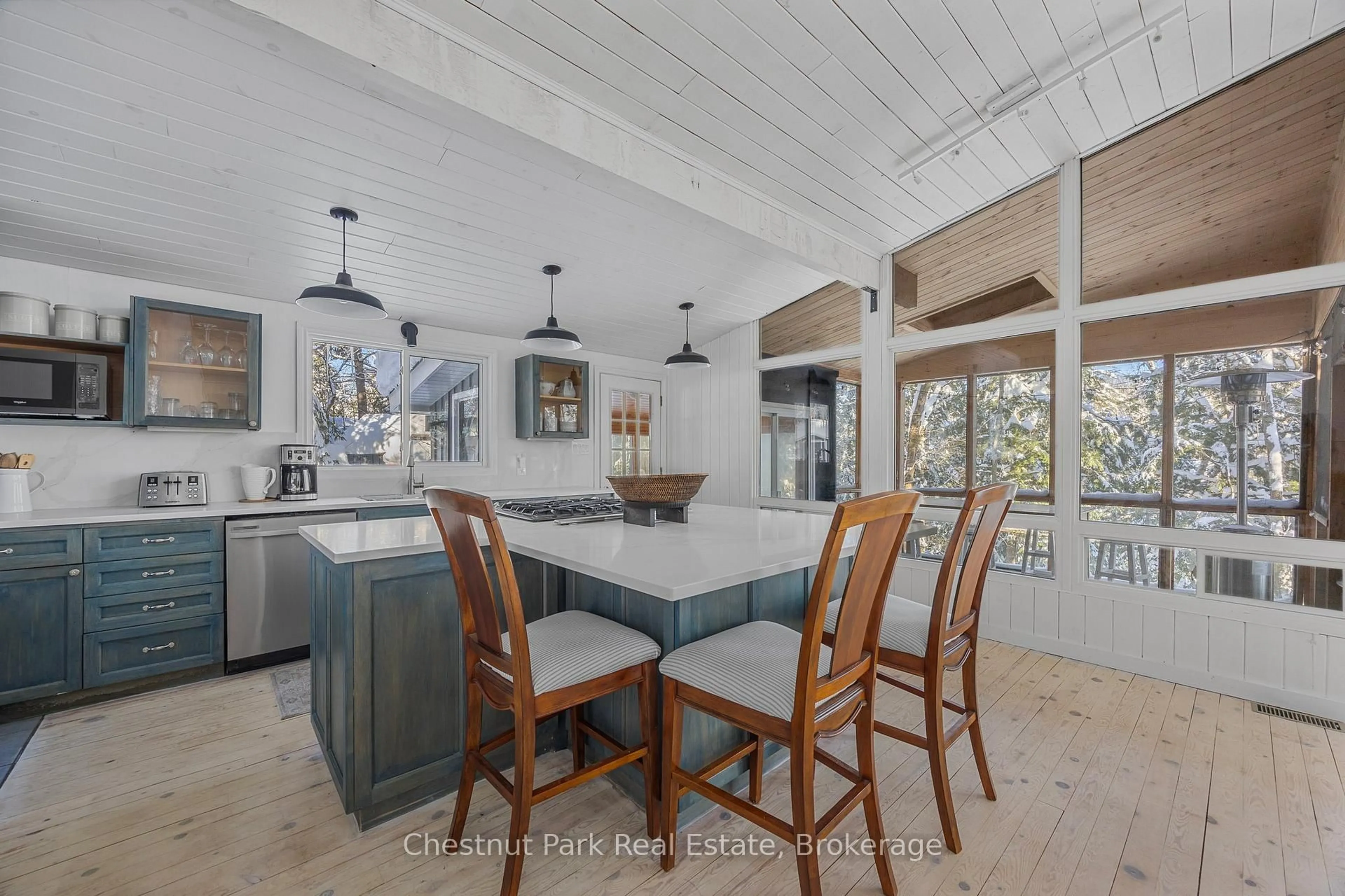 Open concept kitchen, unknown for 1019 Old Bala Rd, Muskoka Lakes Ontario P0C 1A0