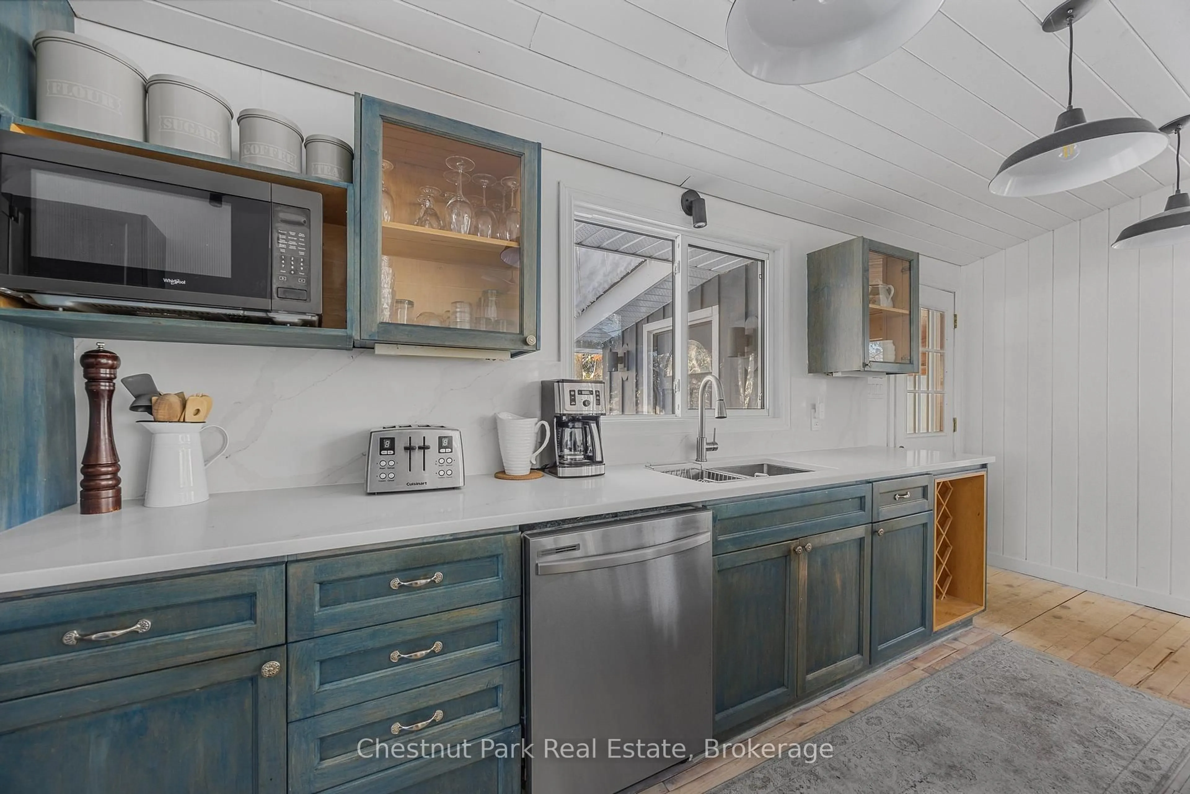 Open concept kitchen, unknown for 1019 Old Bala Rd, Muskoka Lakes Ontario P0C 1A0