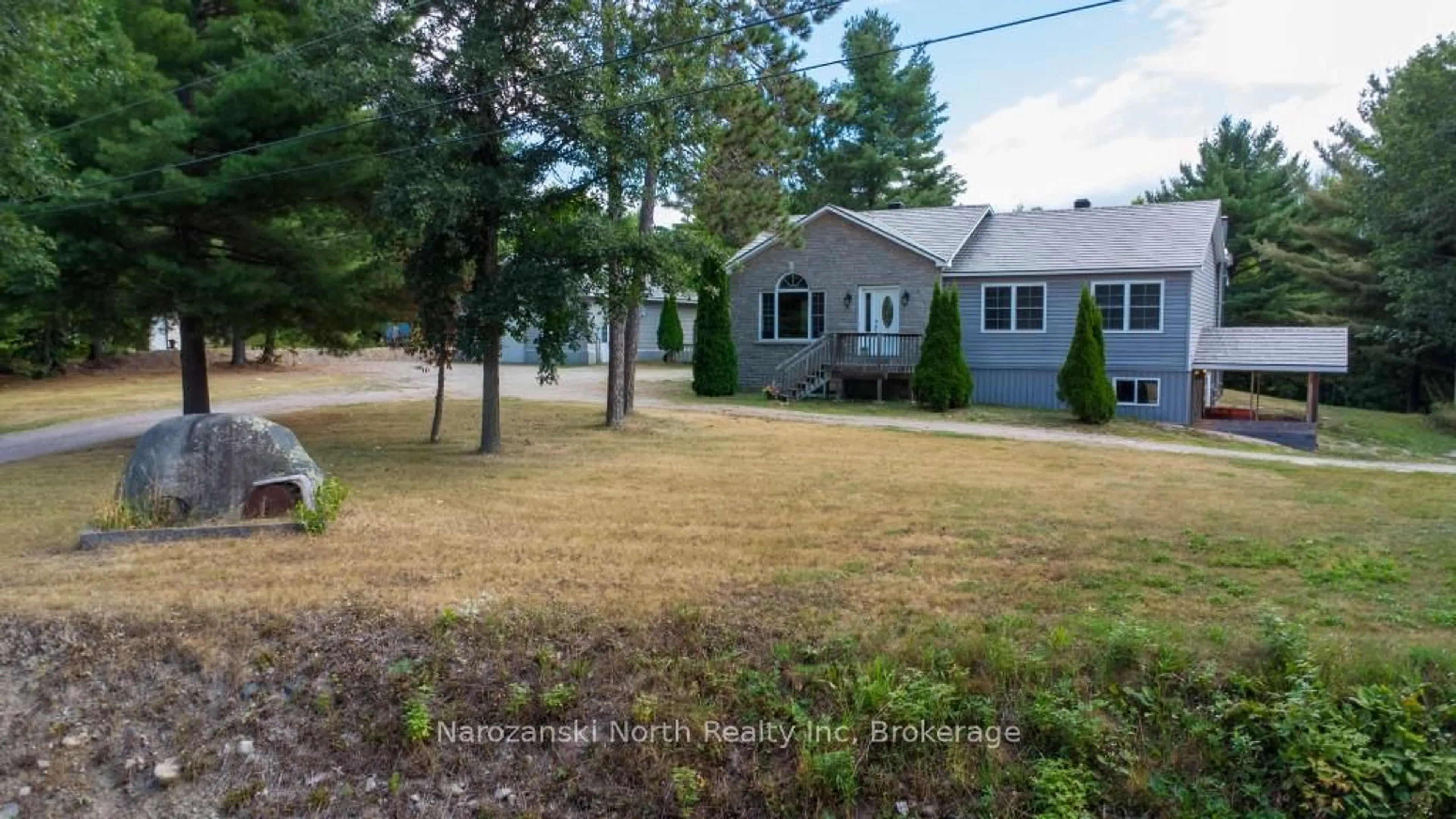 A pic from outside/outdoor area/front of a property/back of a property/a pic from drone, street for 30 Presquille Rd, French River Ontario P0M 1A0