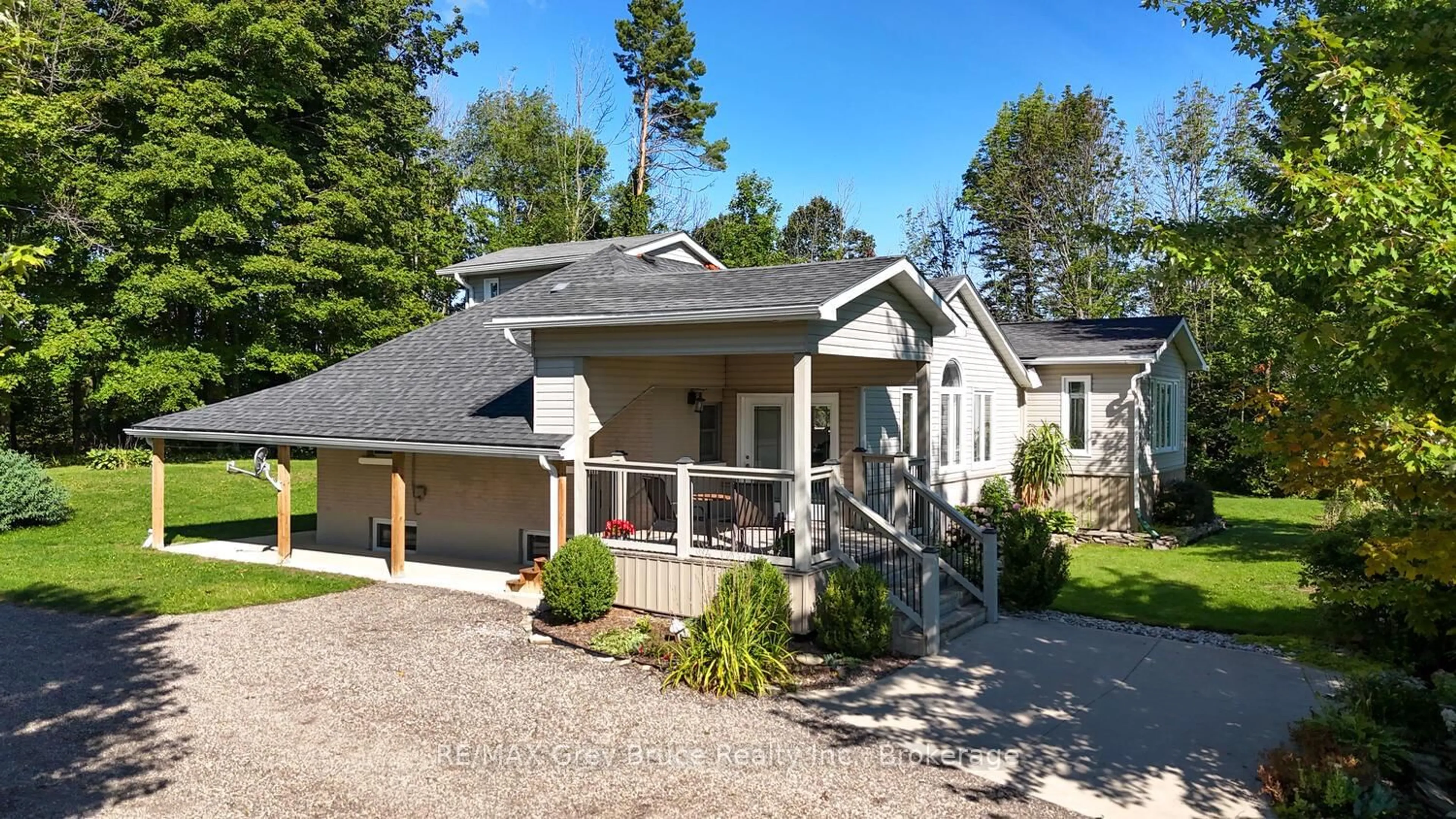 Unknown for 106 Drive-In Cres, Georgian Bluffs Ontario N4K 5N7