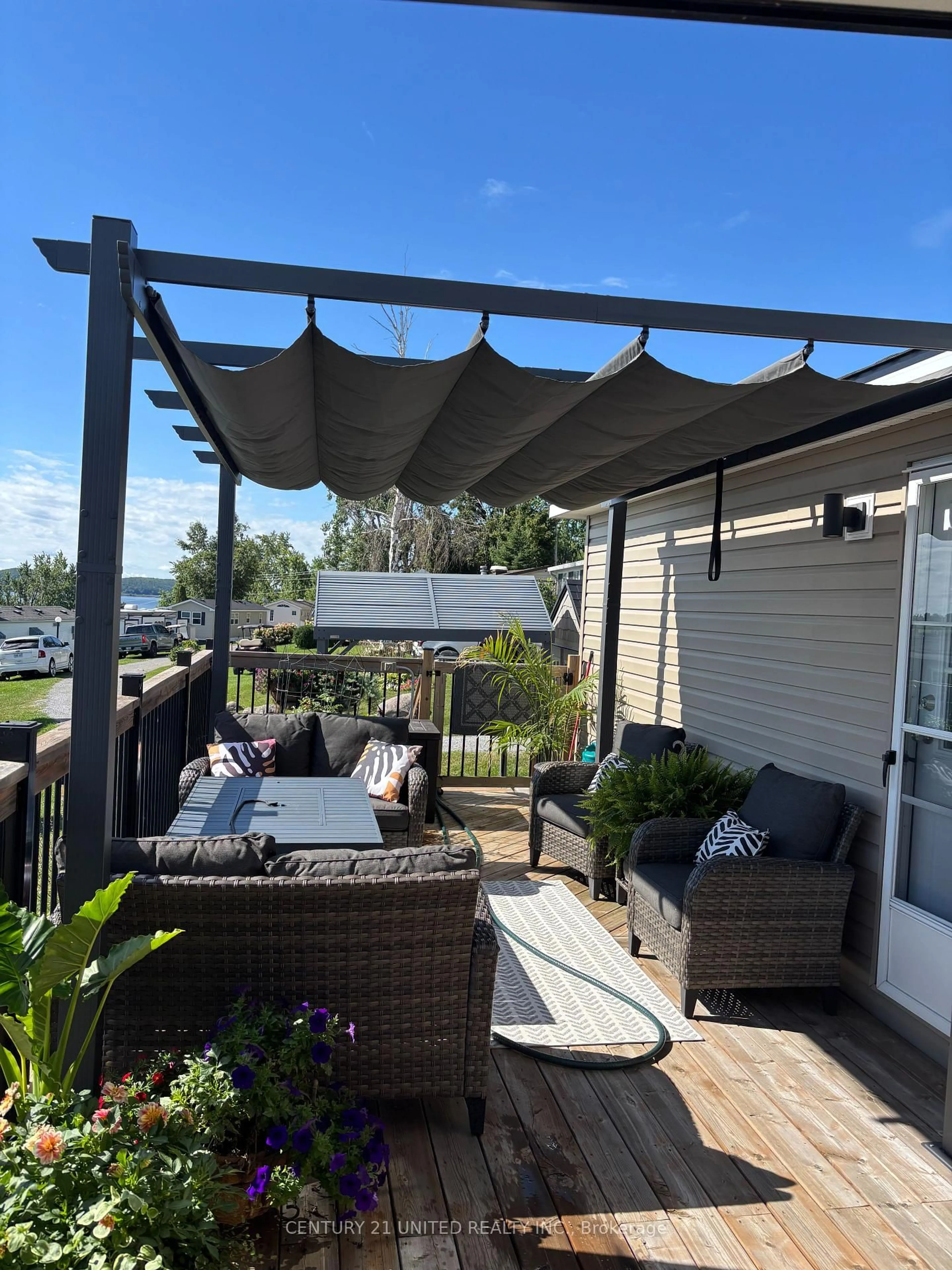 Patio, street for 920 Skyline Rd #5 Marina Cres, Selwyn Ontario K0L 1T0