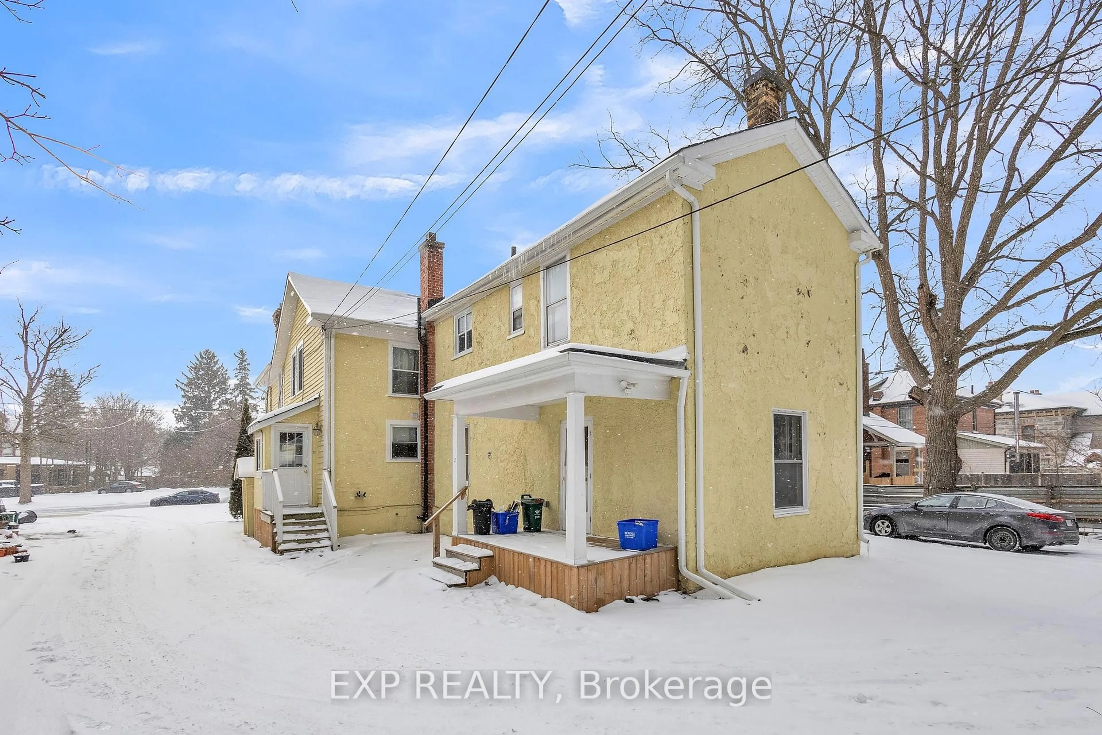 A pic from outside/outdoor area/front of a property/back of a property/a pic from drone, street for 228 Main St, Cambridge Ontario N1R 1W8