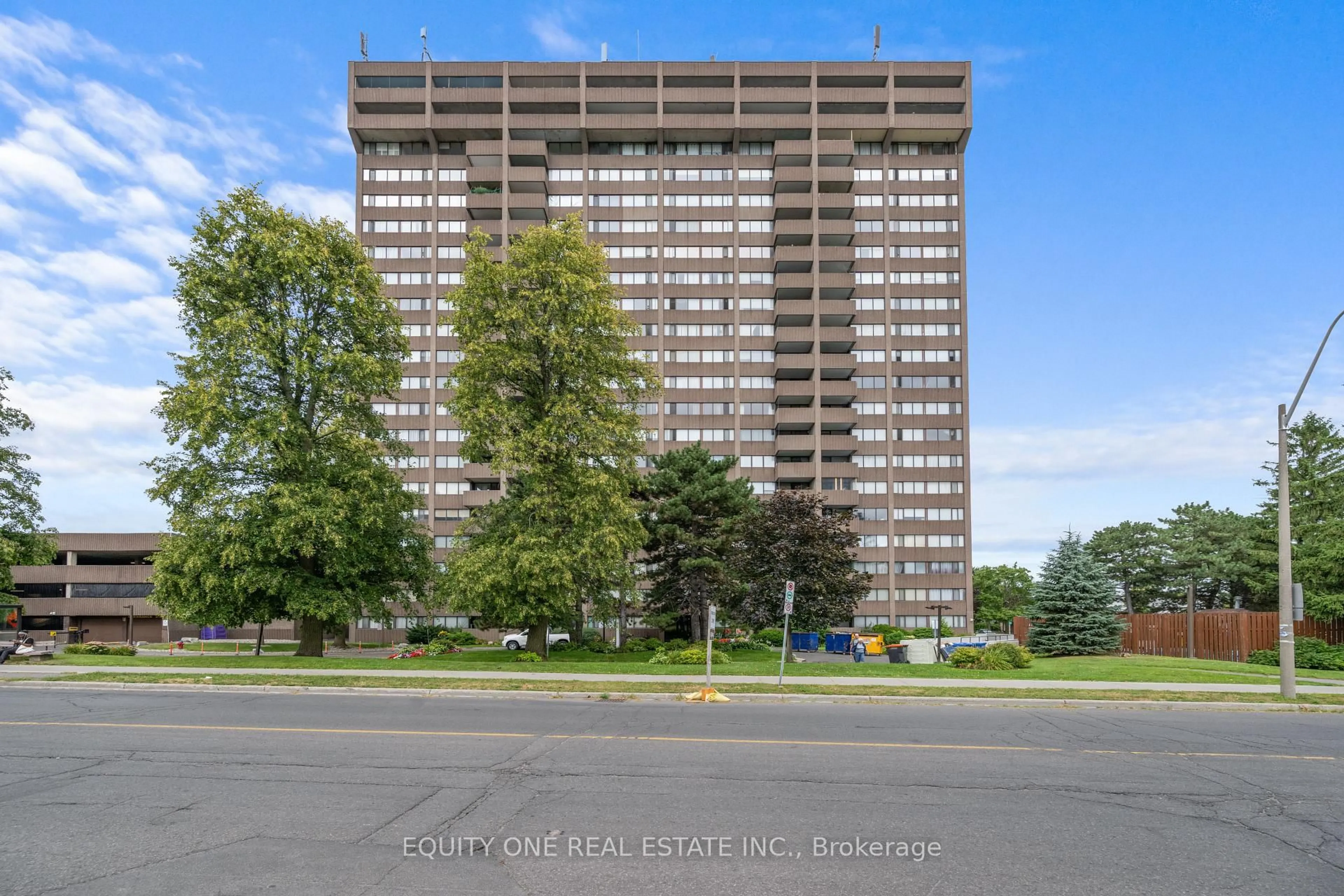 A pic from outside/outdoor area/front of a property/back of a property/a pic from drone, building for 1285 Cahill Dr #1801, Ottawa Ontario K1V 9A7