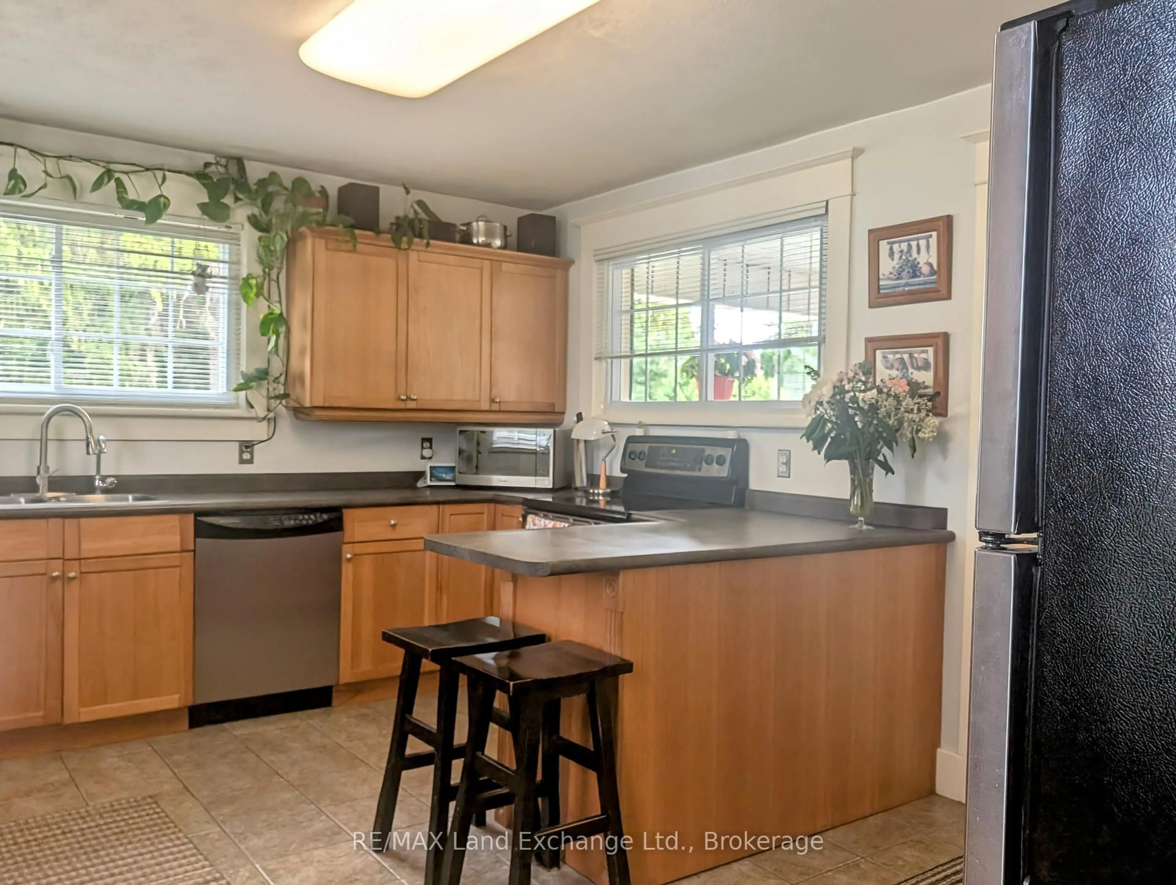Standard kitchen, unknown for 4 Archy St, Brockton Ontario N0G 2V0