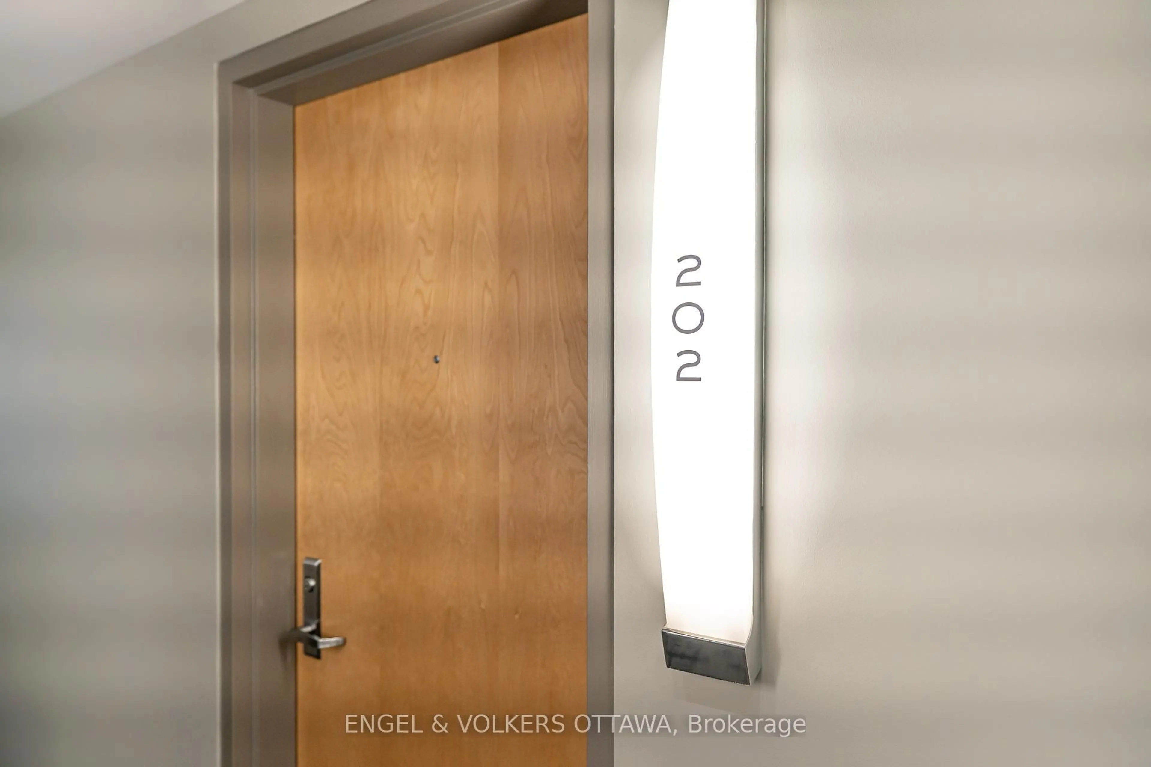 Unknown for 197 lisgar St #202, Ottawa Ontario K2P 0C3