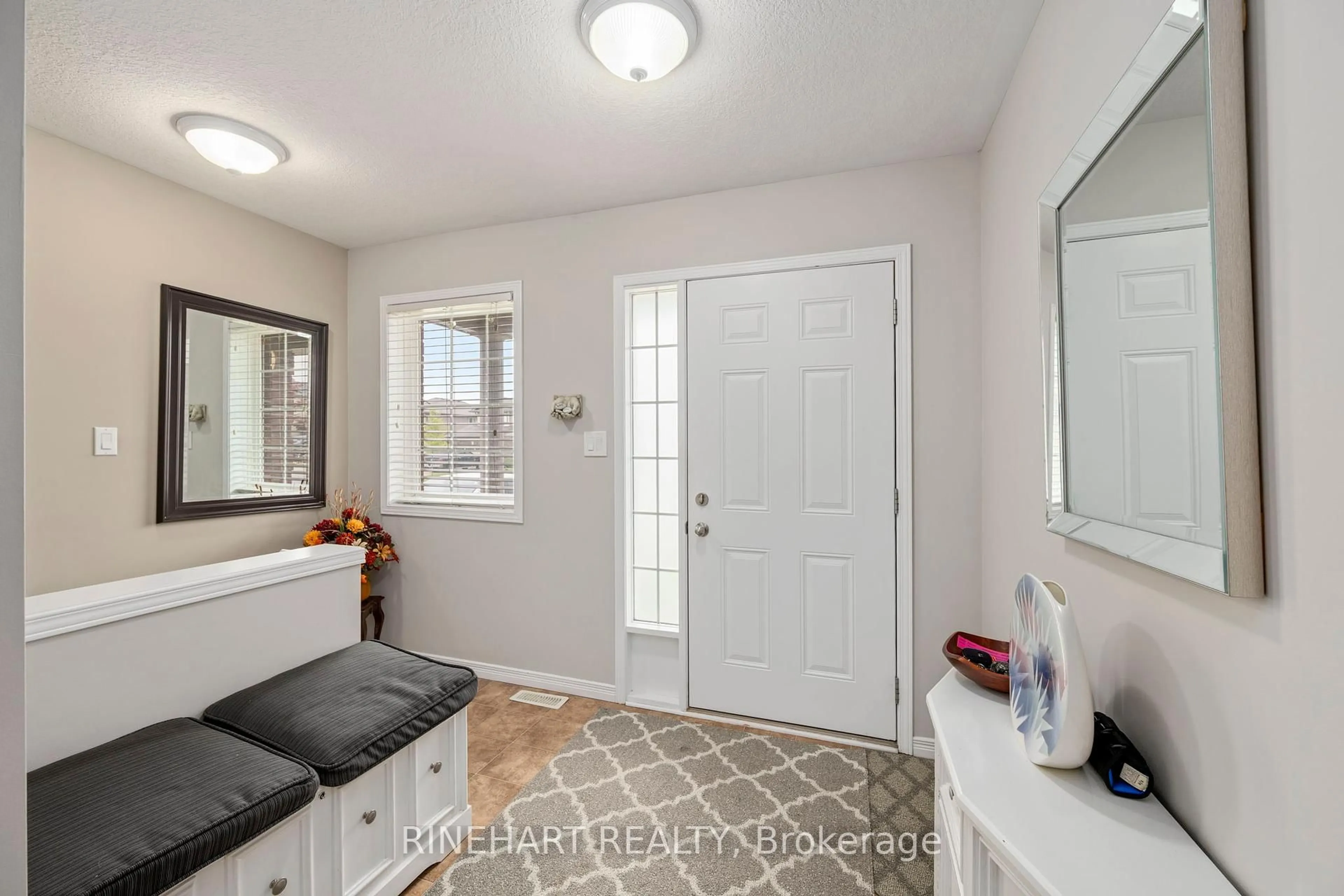 Indoor entryway for 2049 Cherrywood Tr, London North Ontario N6H 0C8