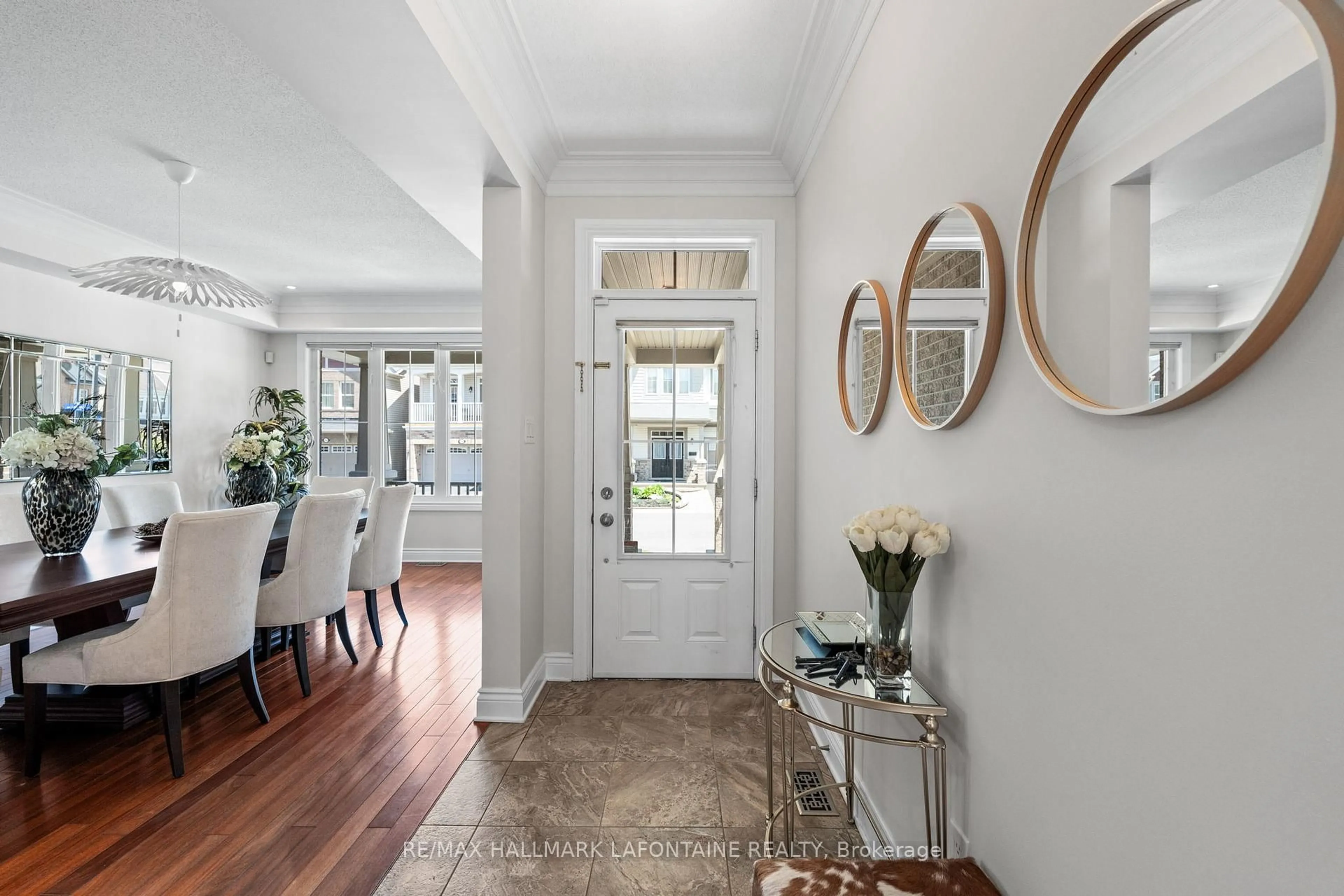 Indoor entryway for 3202 River Rock Ave, Ottawa Ontario K2J 0T7