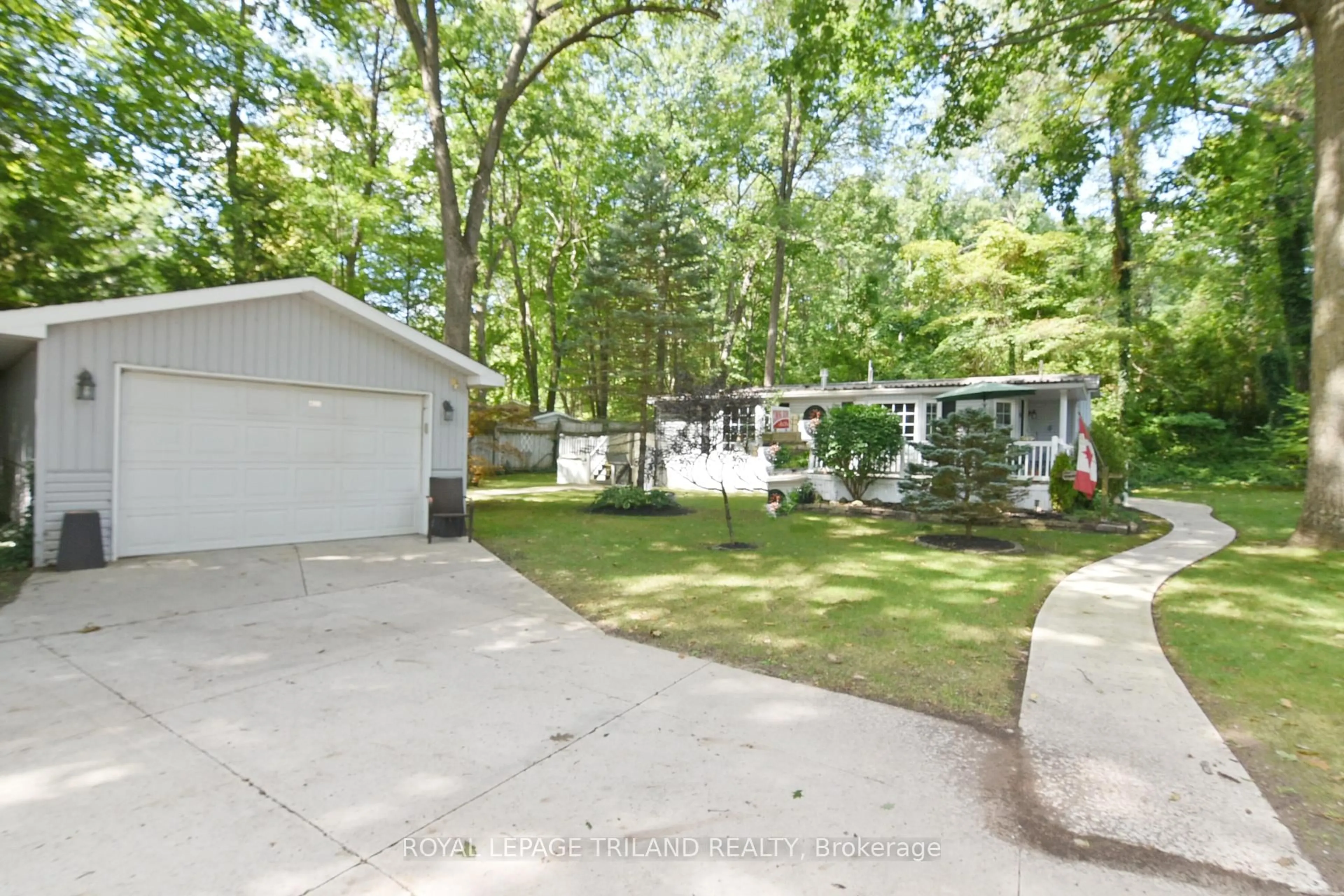 A pic from outside/outdoor area/front of a property/back of a property/a pic from drone, street for 9910 NORTHVILLE Cres #A33, Lambton Shores Ontario N0M 2N0