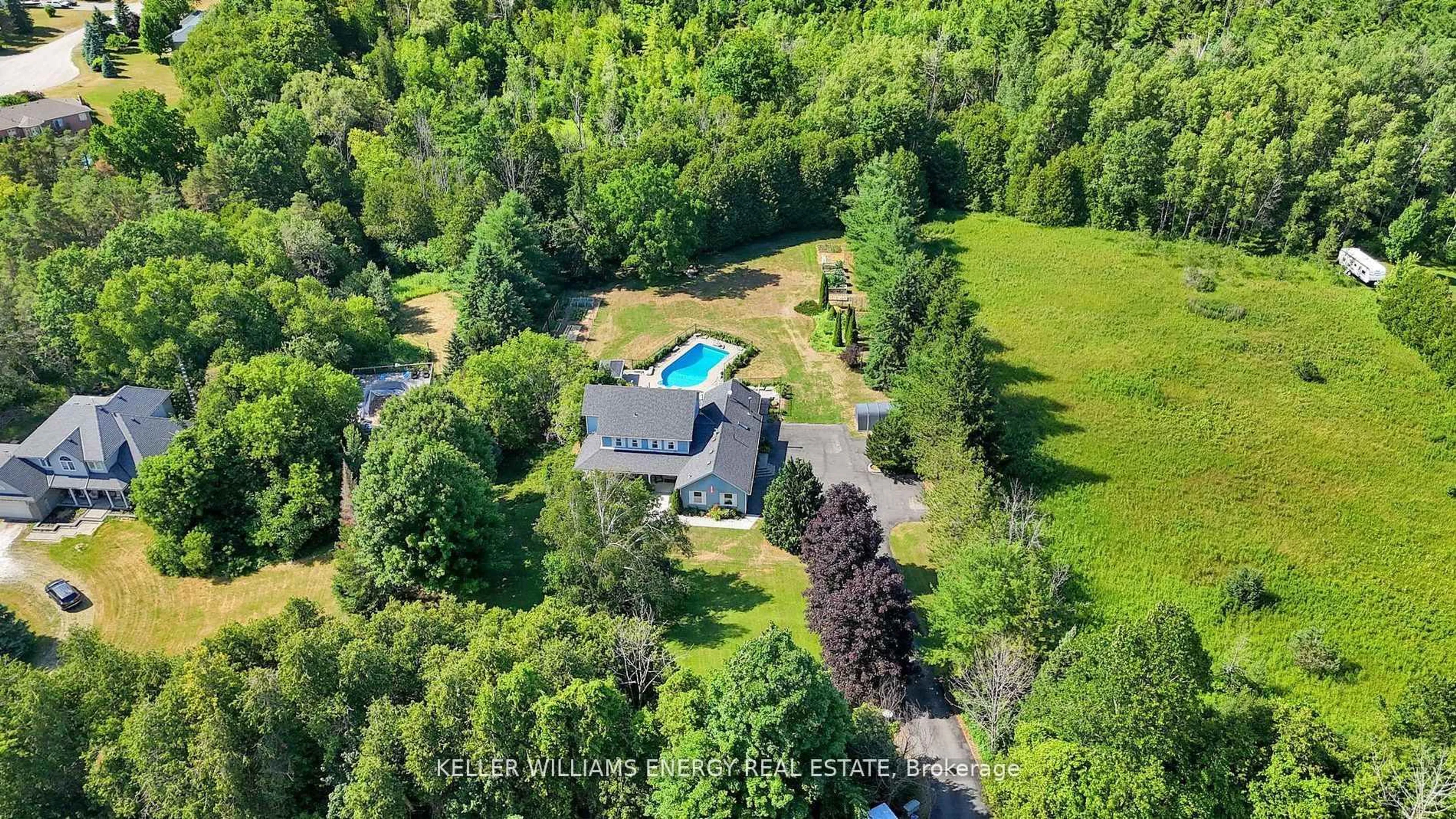 A pic from outside/outdoor area/front of a property/back of a property/a pic from drone, water/lake/river/ocean view for 8378 Majestic Hills Dr, Hamilton Township Ontario K9A 4J7