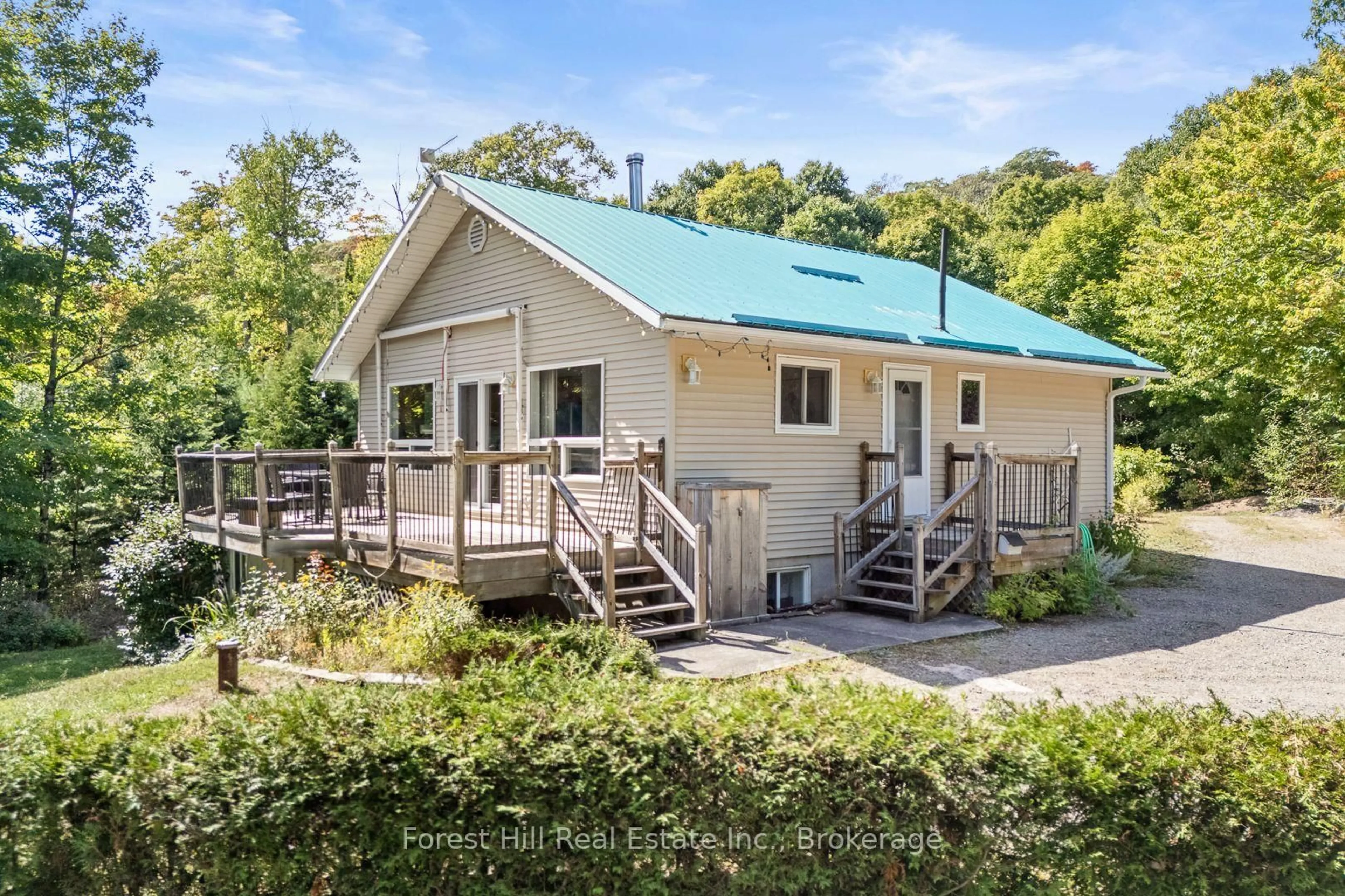 A pic from outside/outdoor area/front of a property/back of a property/a pic from drone, unknown for 2851 Kawagama Lake Rd, Algonquin Highlands Ontario P0A 1E0