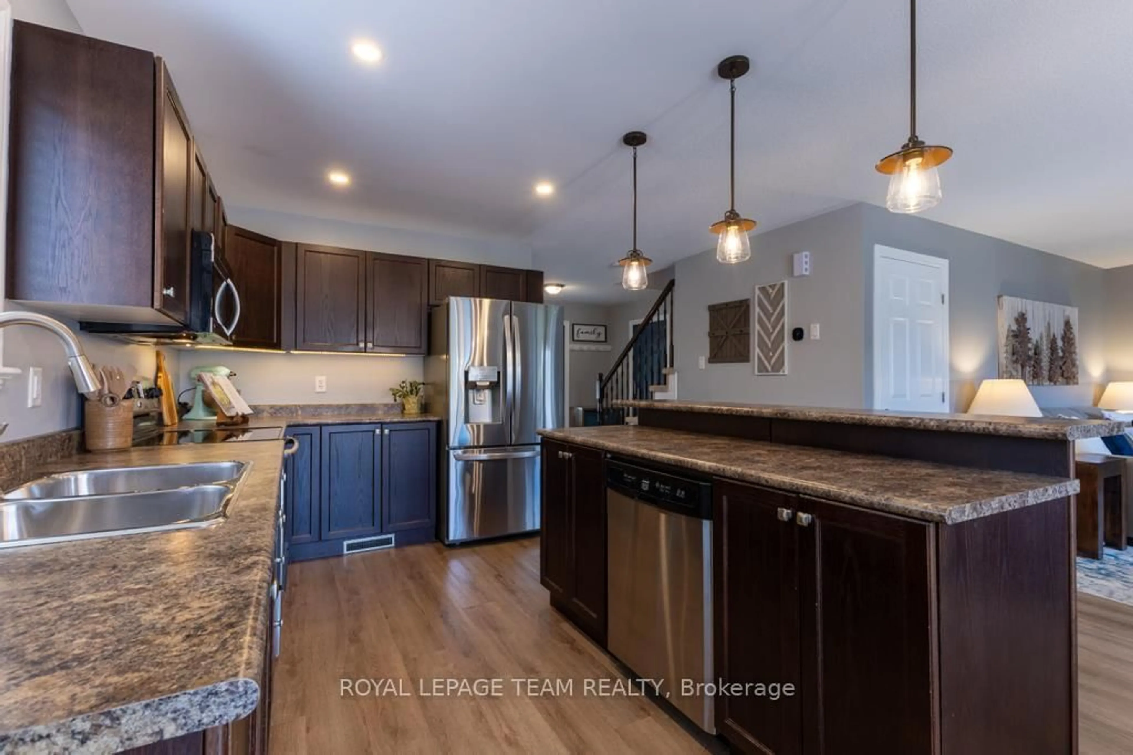 Open concept kitchen, unknown for 29 Carter Cres, Arnprior Ontario K7S 0C4