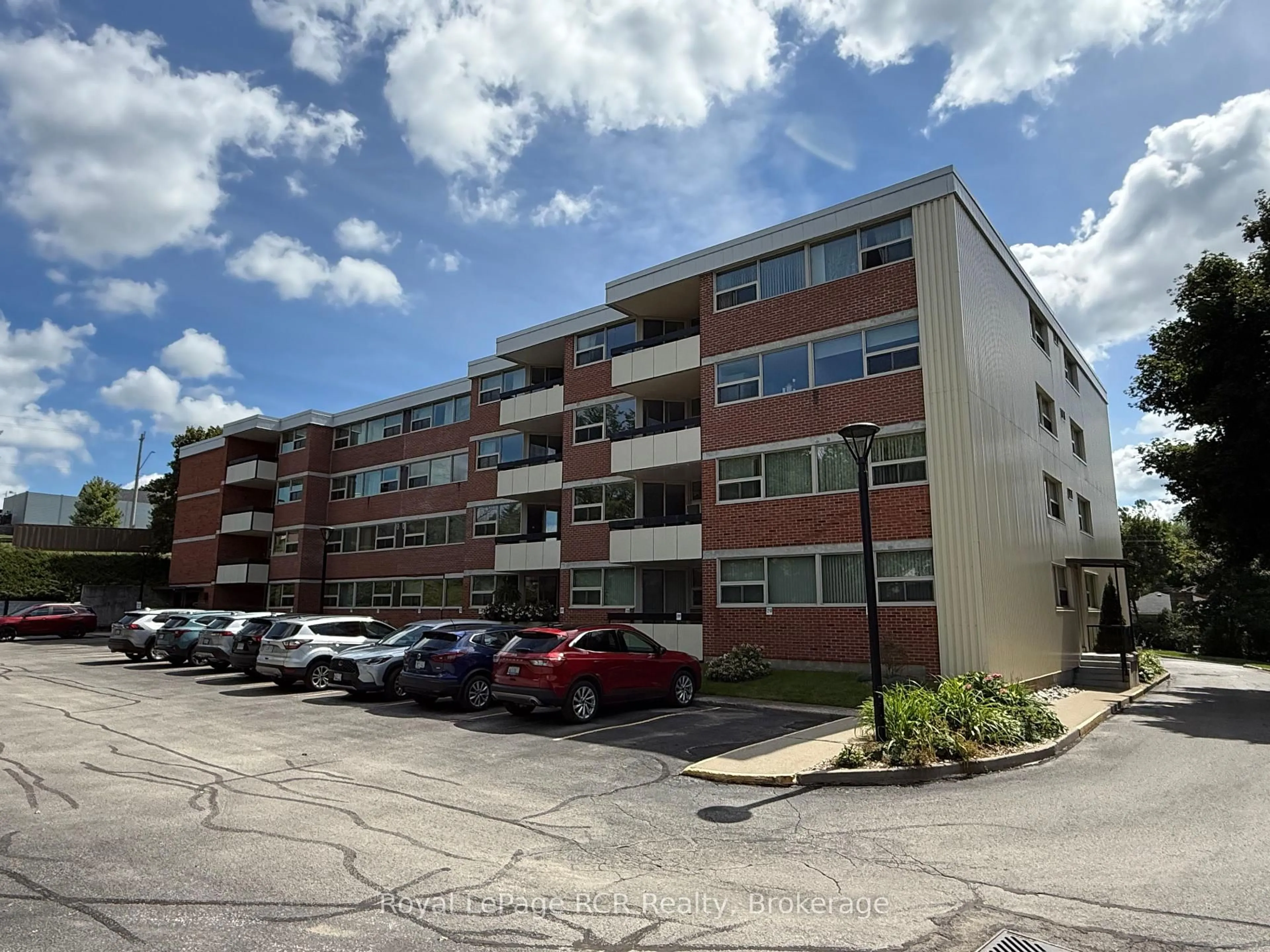 A pic from outside/outdoor area/front of a property/back of a property/a pic from drone, building for 860 9TH St #410, Owen Sound Ontario N4K 1R2