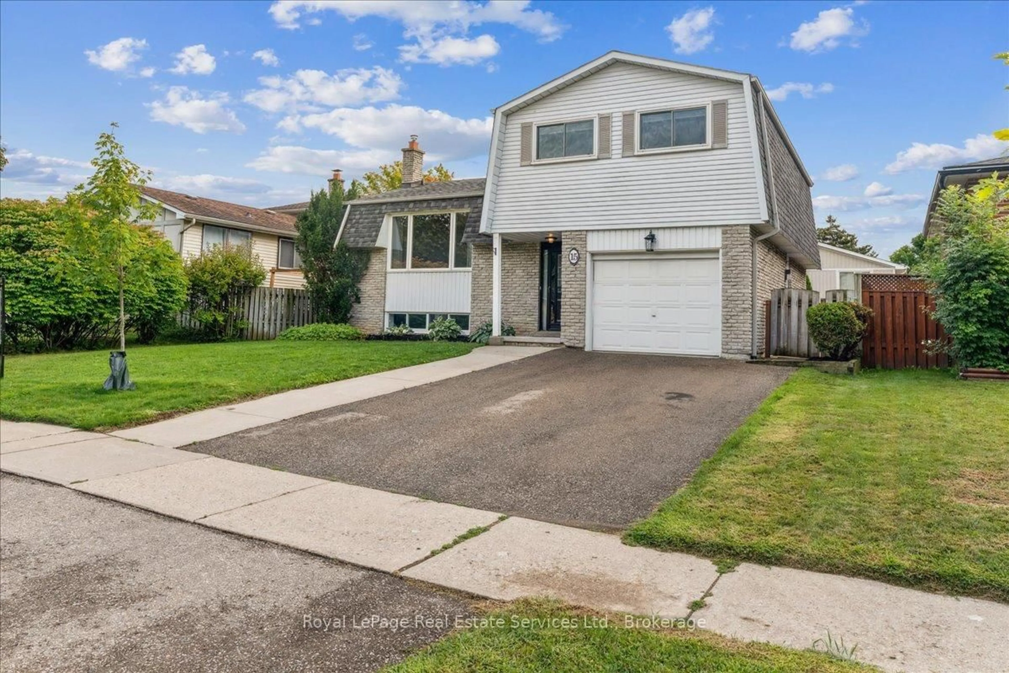Home with vinyl exterior material, street for 15 Queensdale Cres, Guelph Ontario N1H 6W4